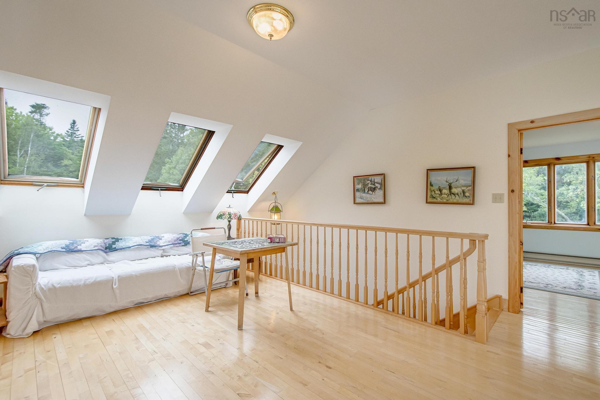 $774,900.00: 3470 Sandy Point Road, Jordan Bay