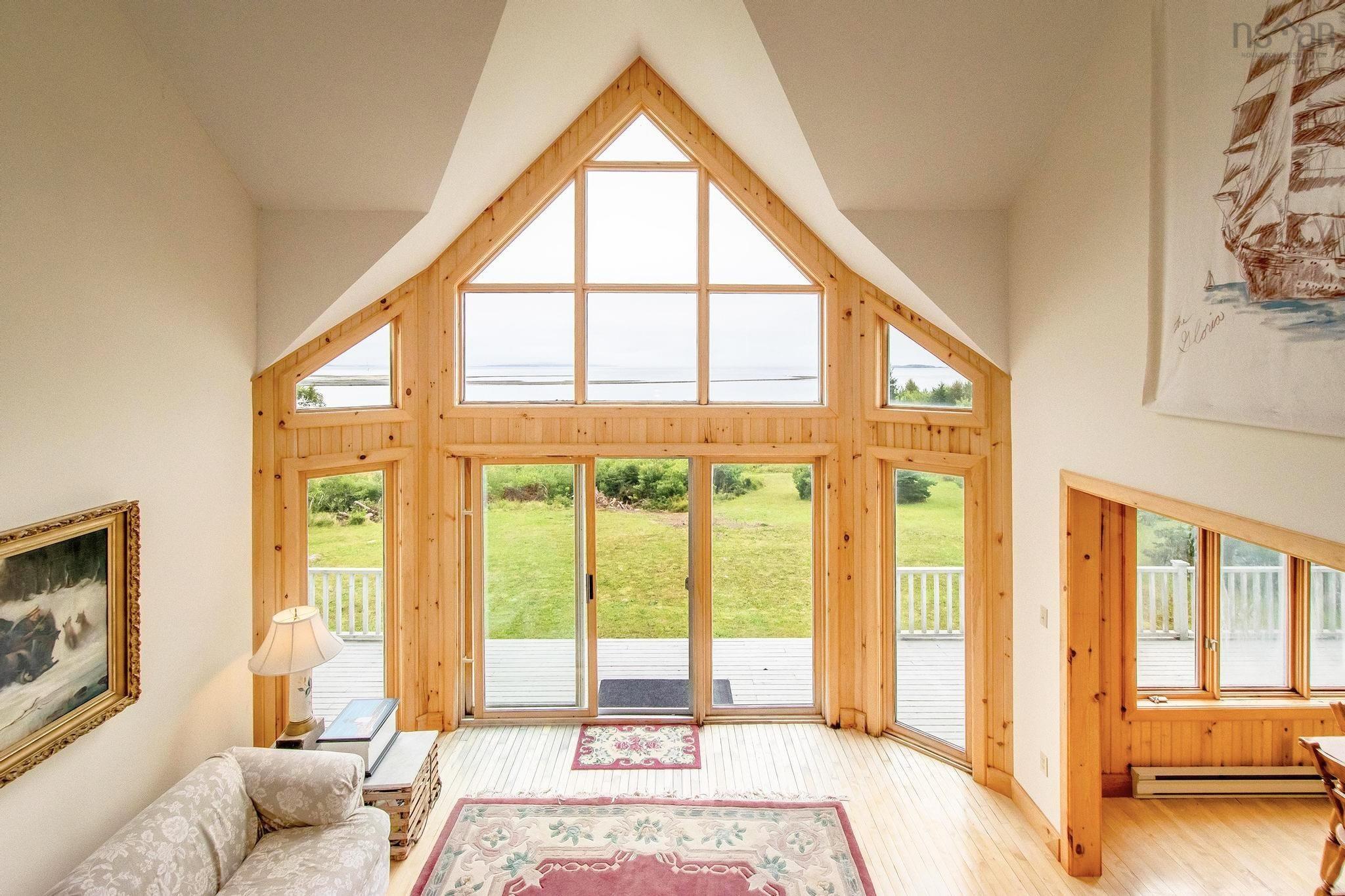 $774,900.00: 3470 Sandy Point Road, Jordan Bay