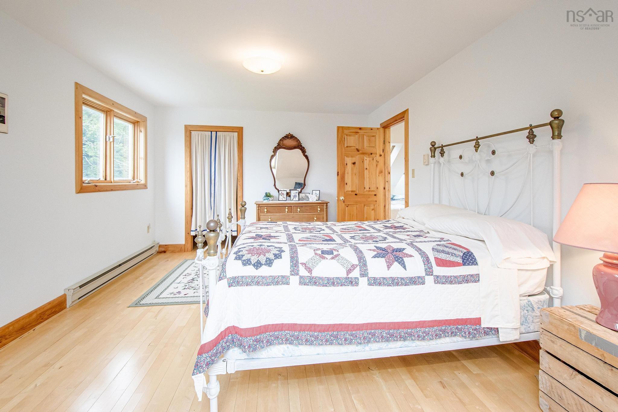 $774,900.00: 3470 Sandy Point Road, Jordan Bay