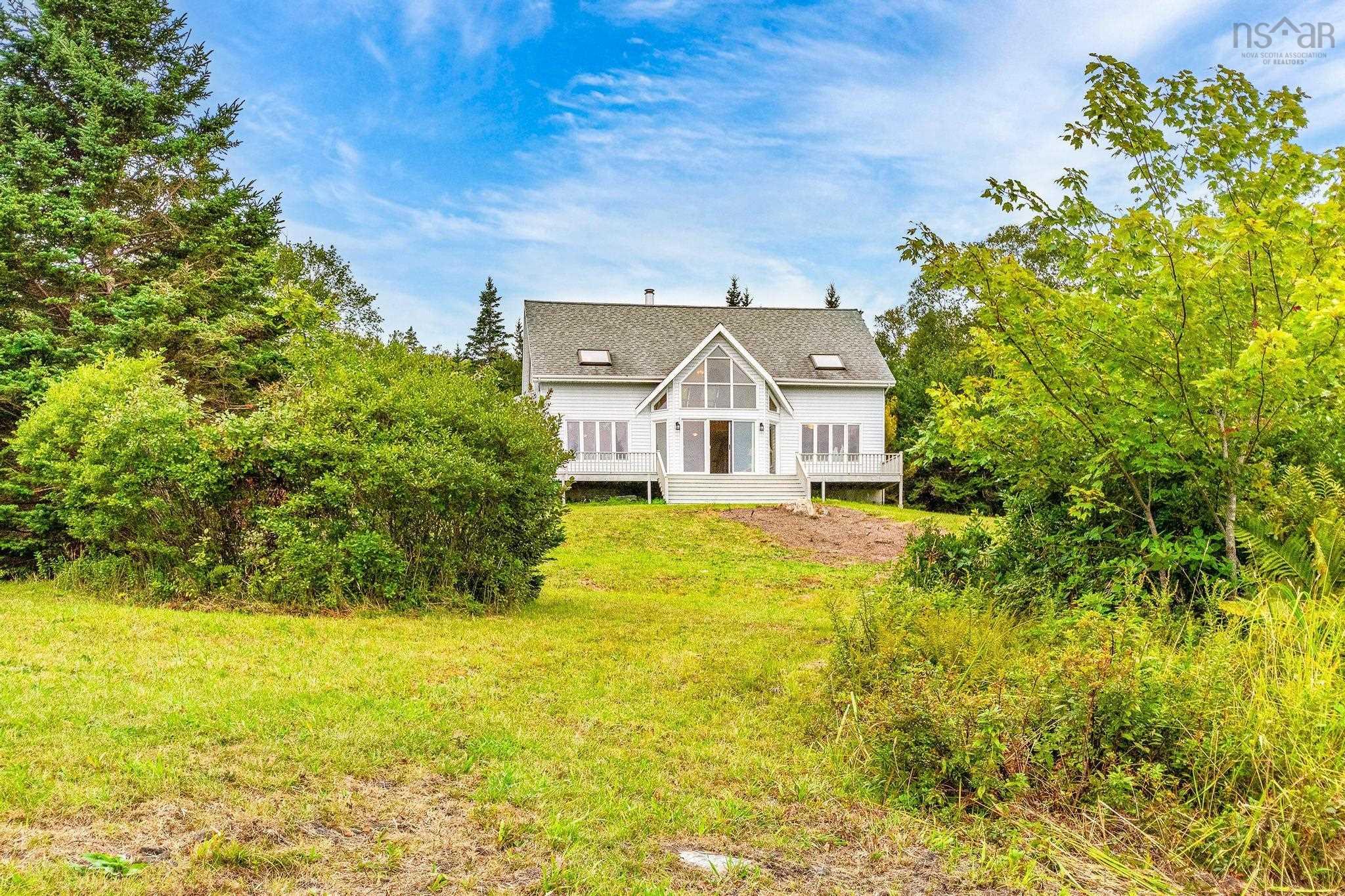 $774,900.00: 3470 Sandy Point Road, Jordan Bay