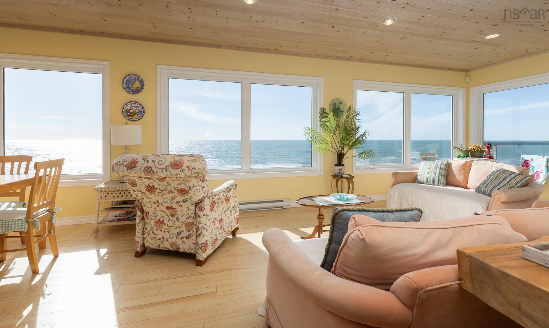 2359 Main Shore Road 