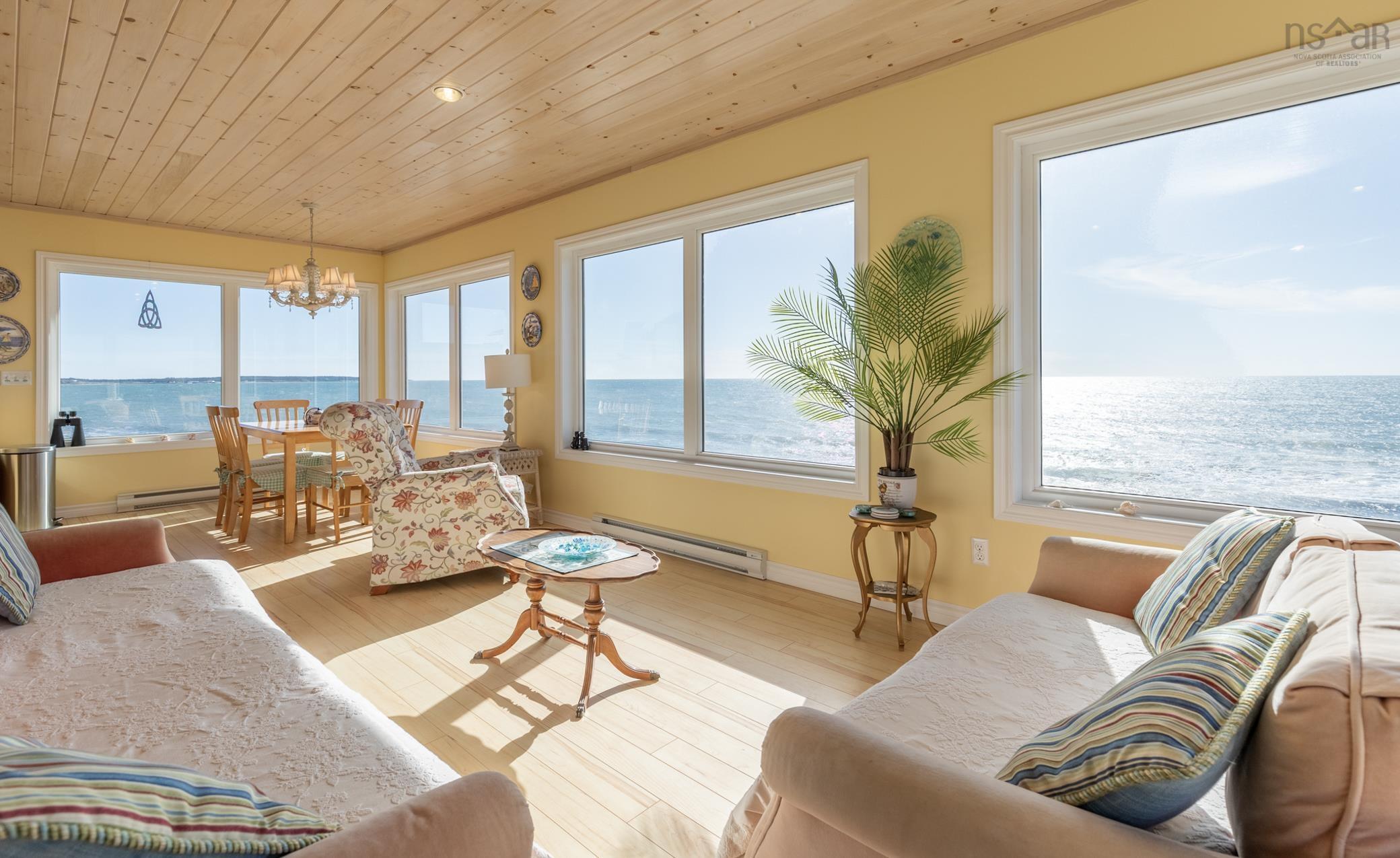 2359 Main Shore Road 