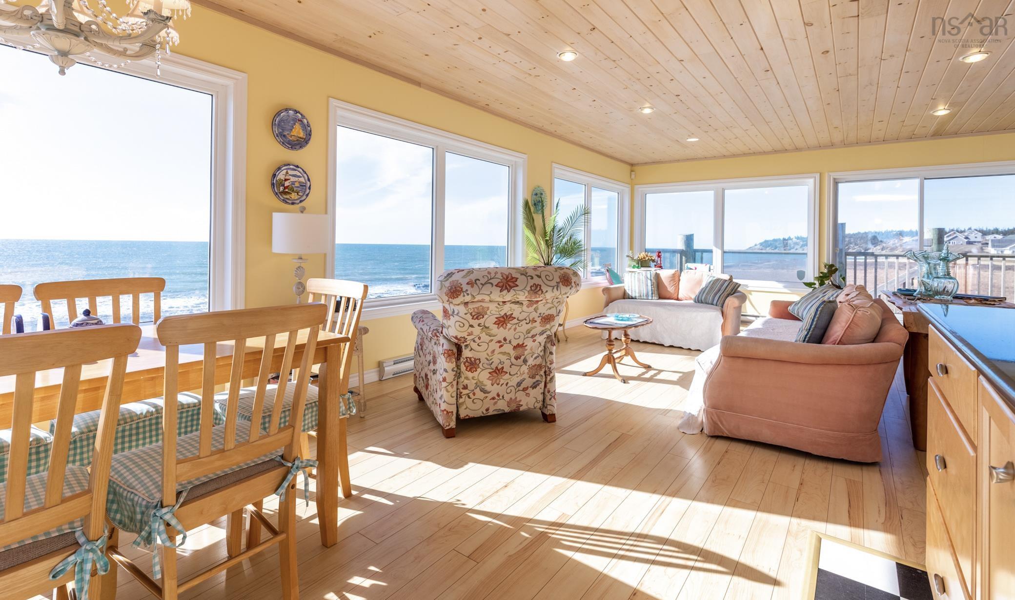 2359 Main Shore Road 