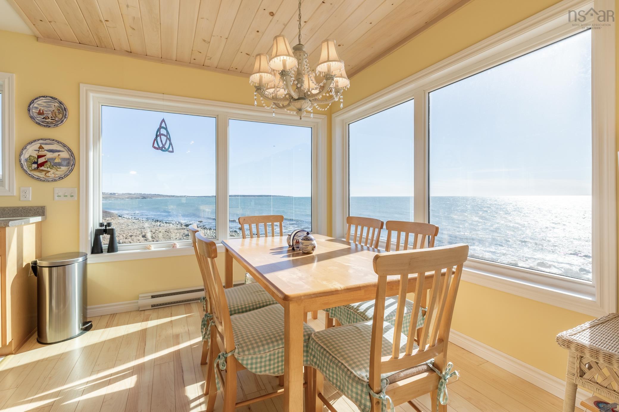 2359 Main Shore Road 