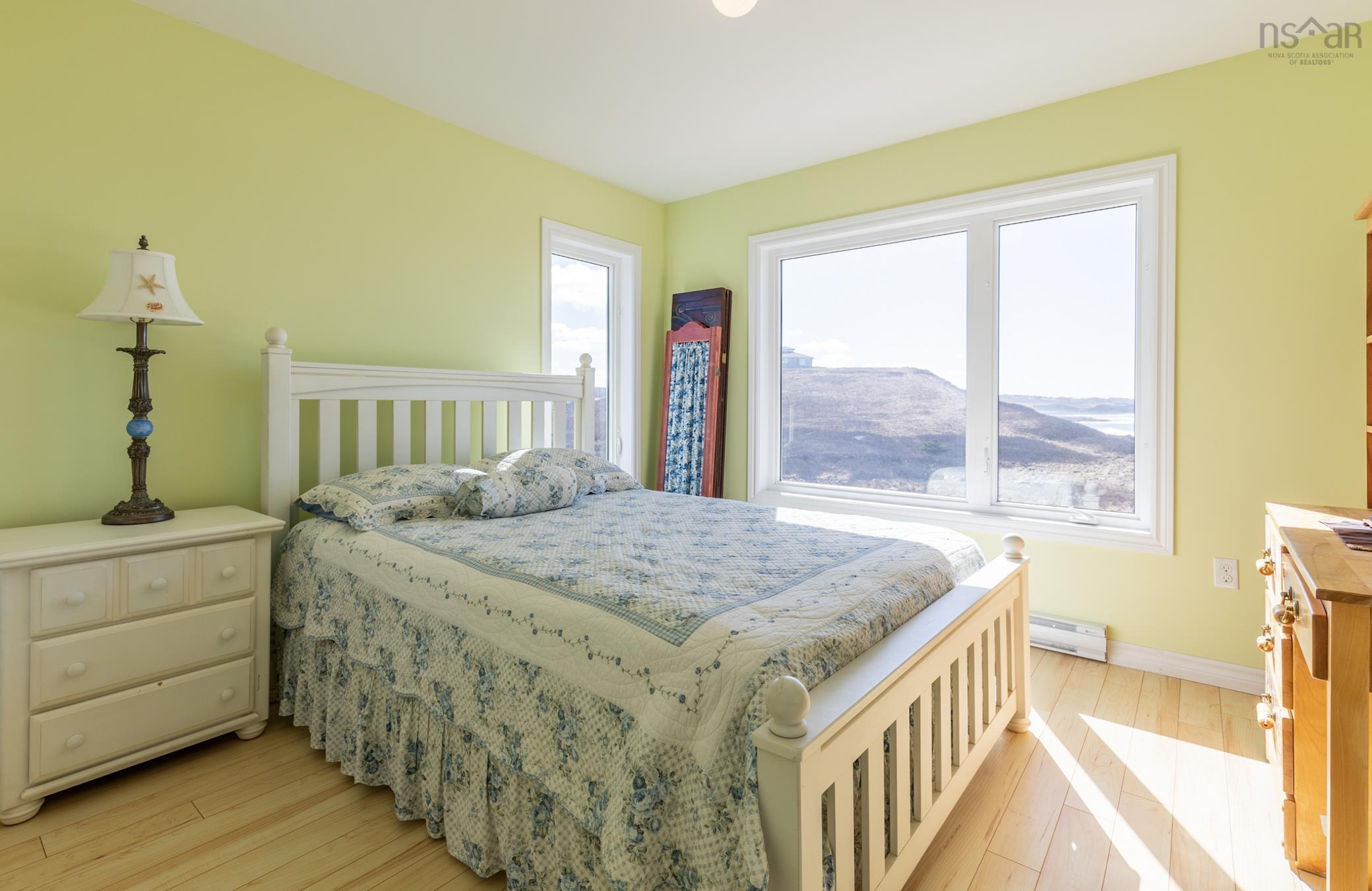 2359 Main Shore Road 