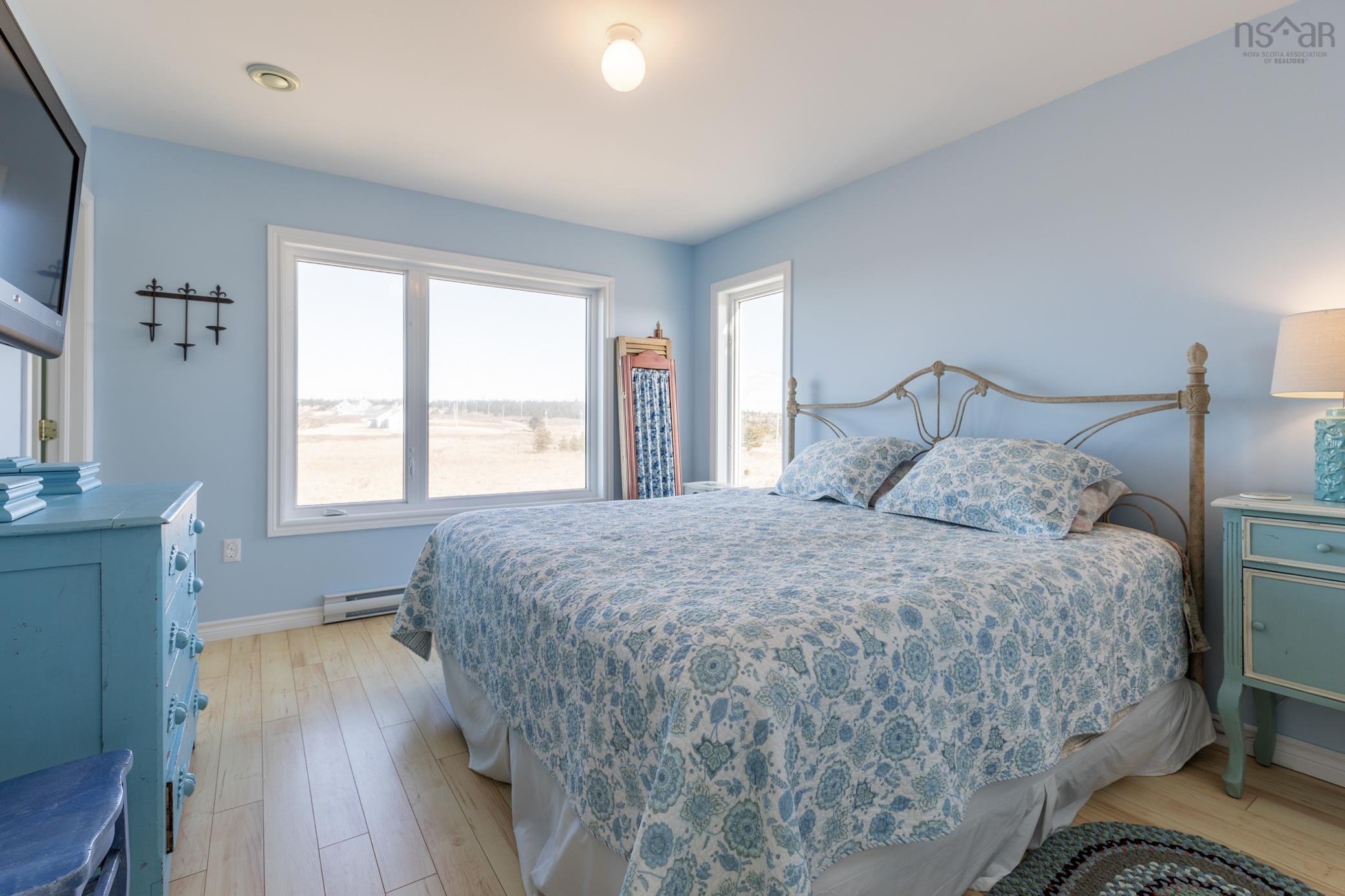 2359 Main Shore Road 