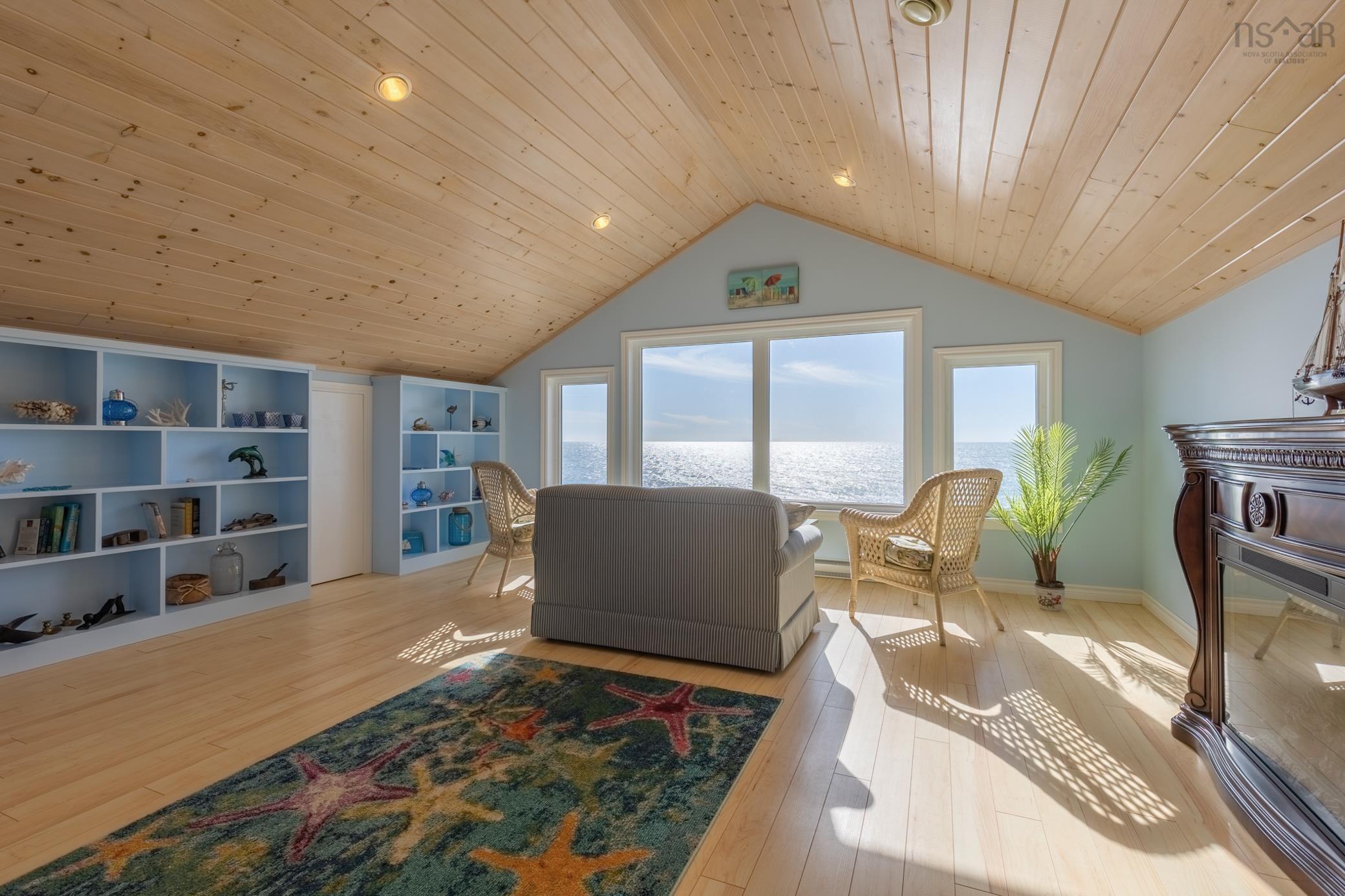 2359 Main Shore Road 