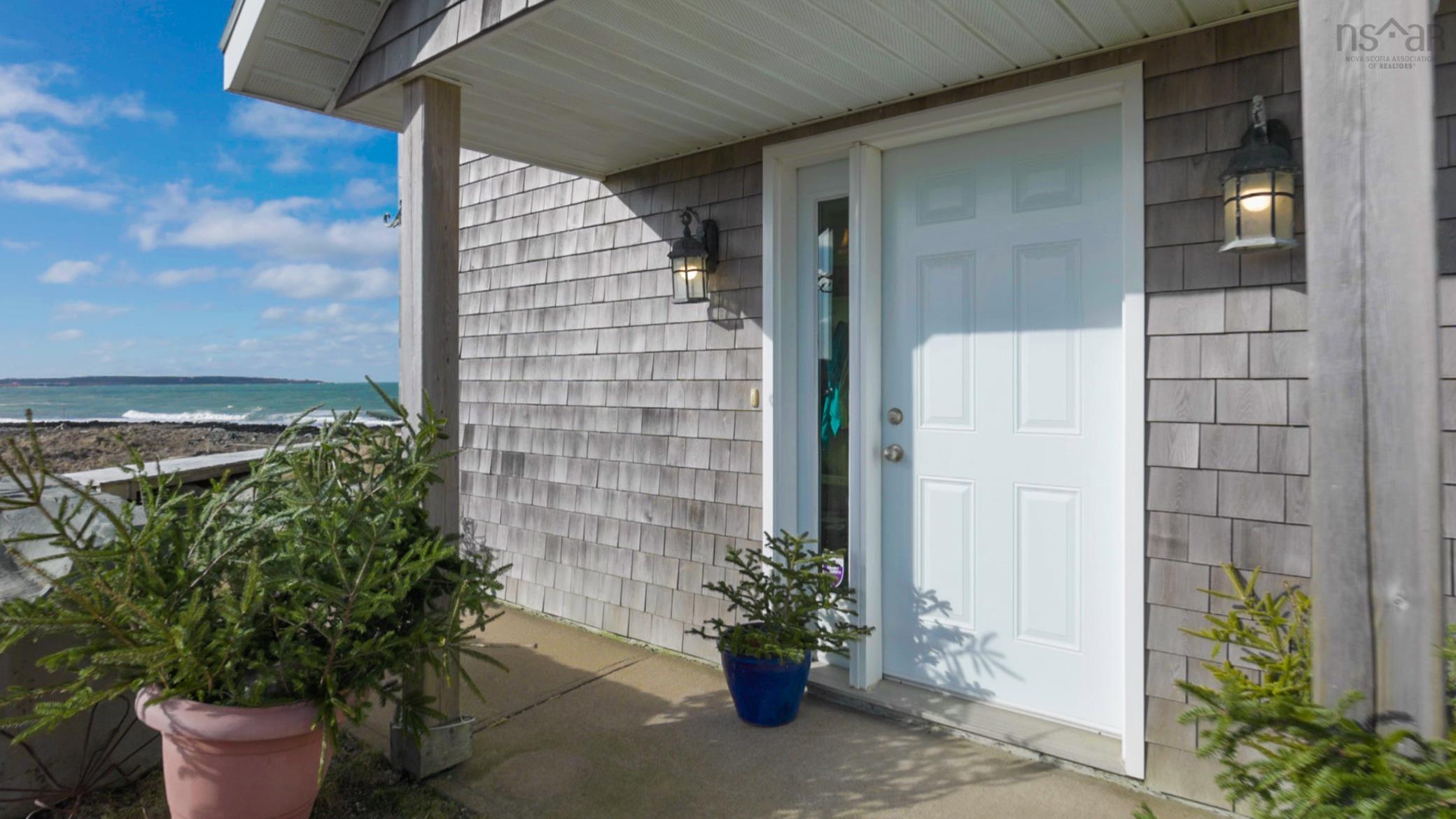 2359 Main Shore Road 