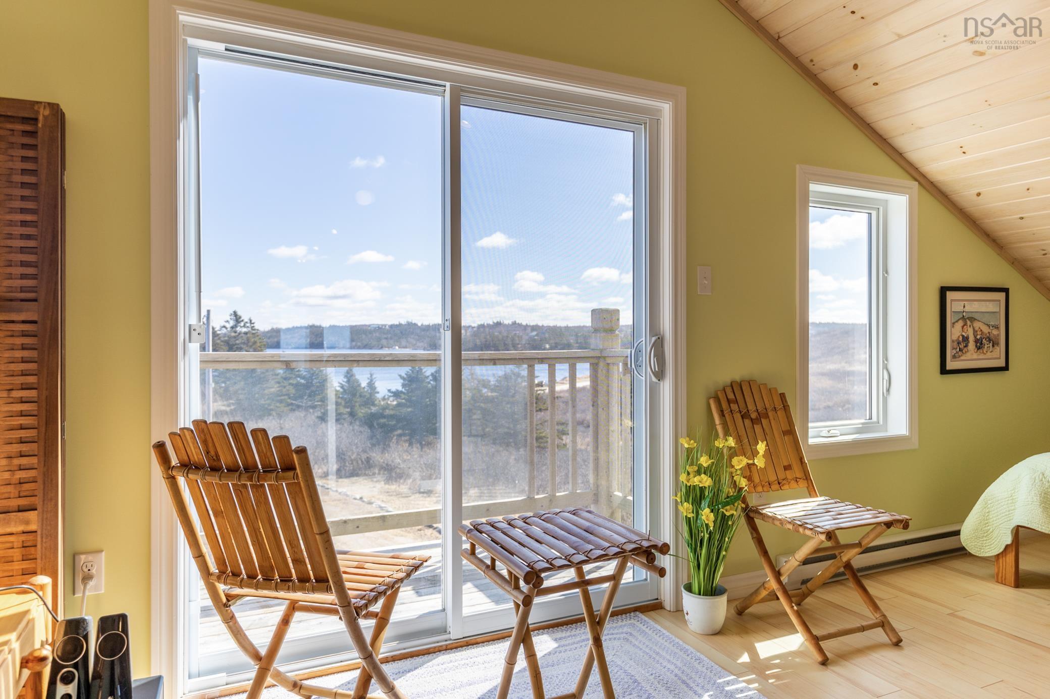 2359 Main Shore Road 