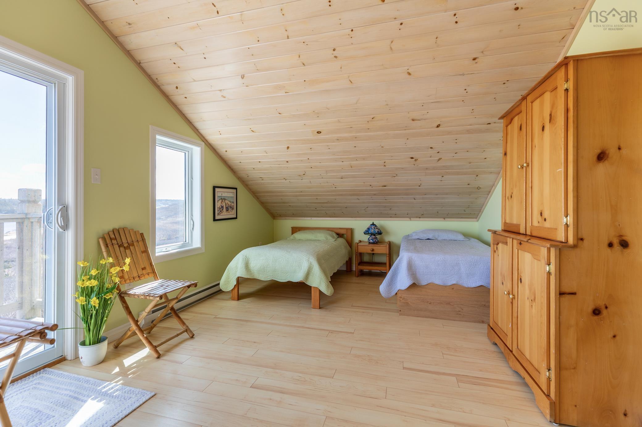 2359 Main Shore Road 