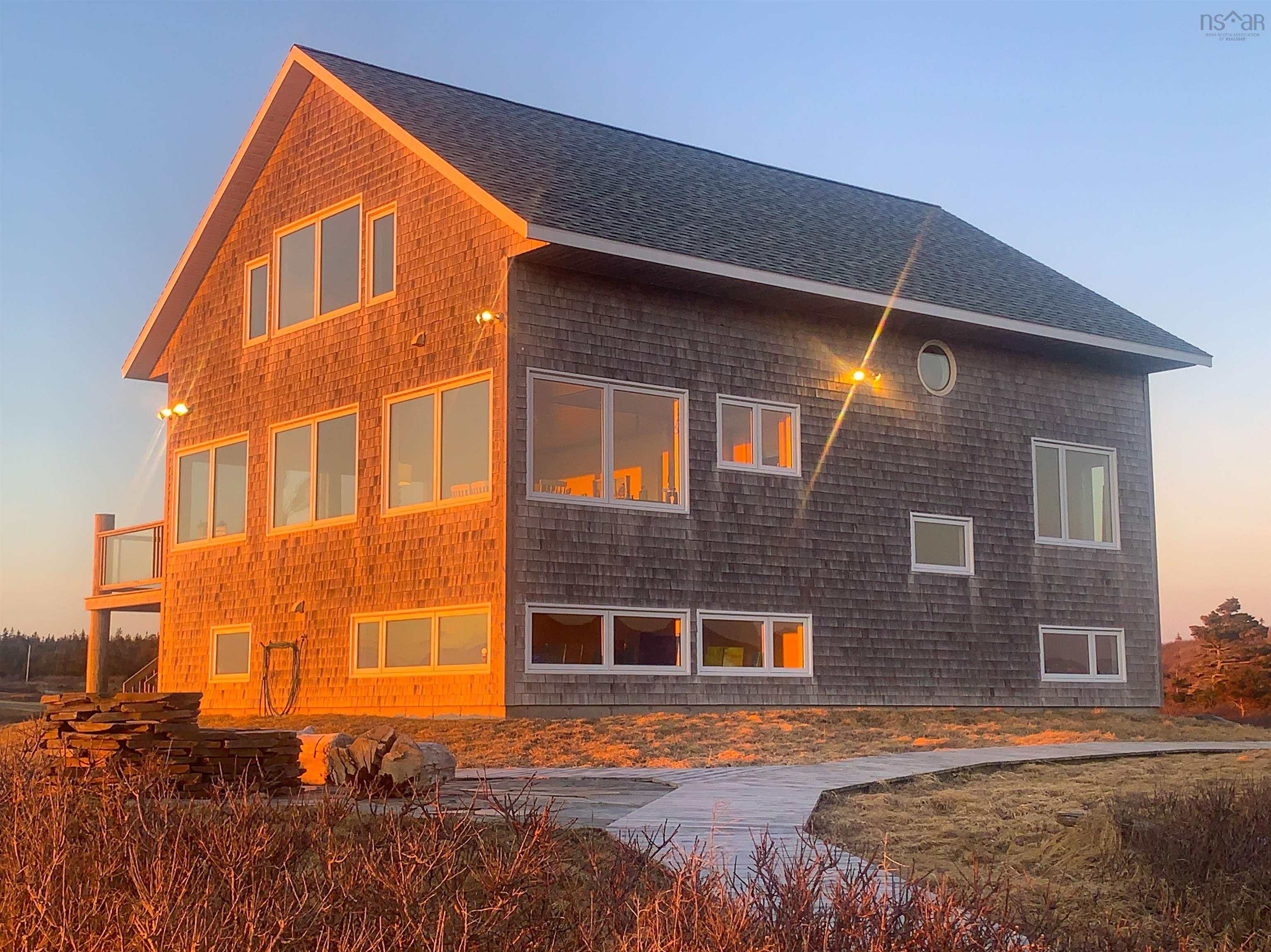 2359 Main Shore Road 