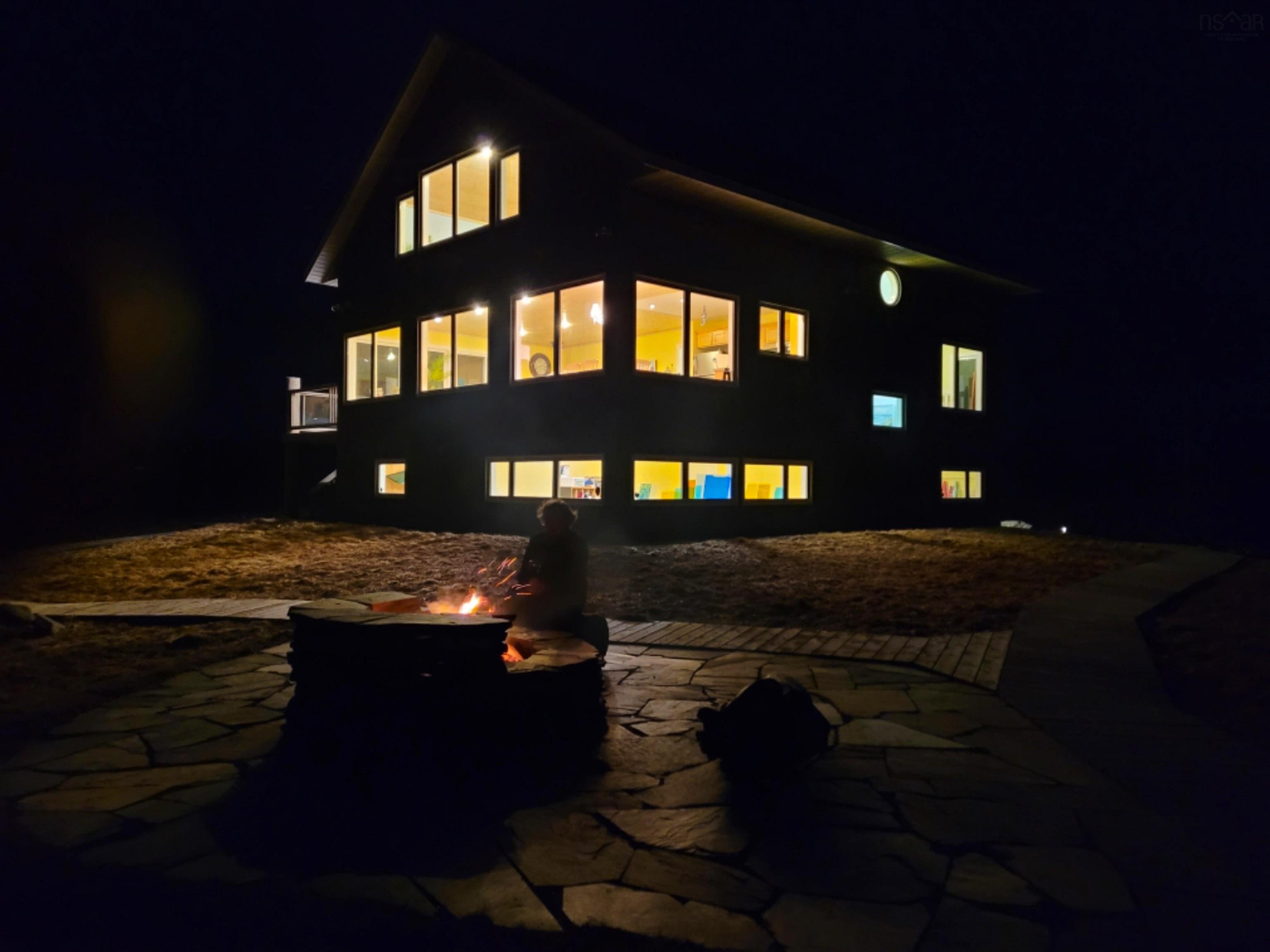 2359 Main Shore Road 