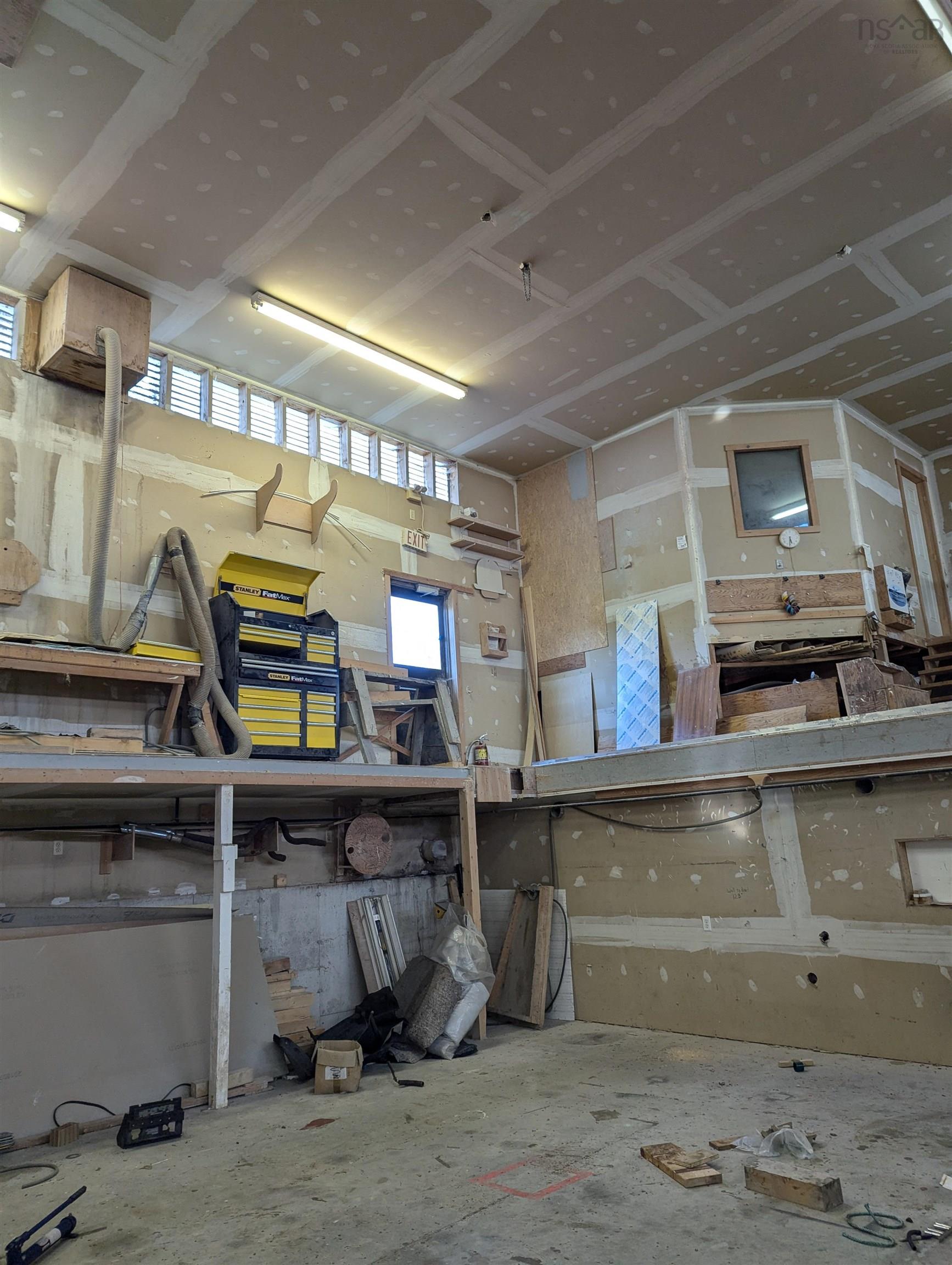 $250,000.00: 59 Hawk Point Road, Lower Clarks Harbour