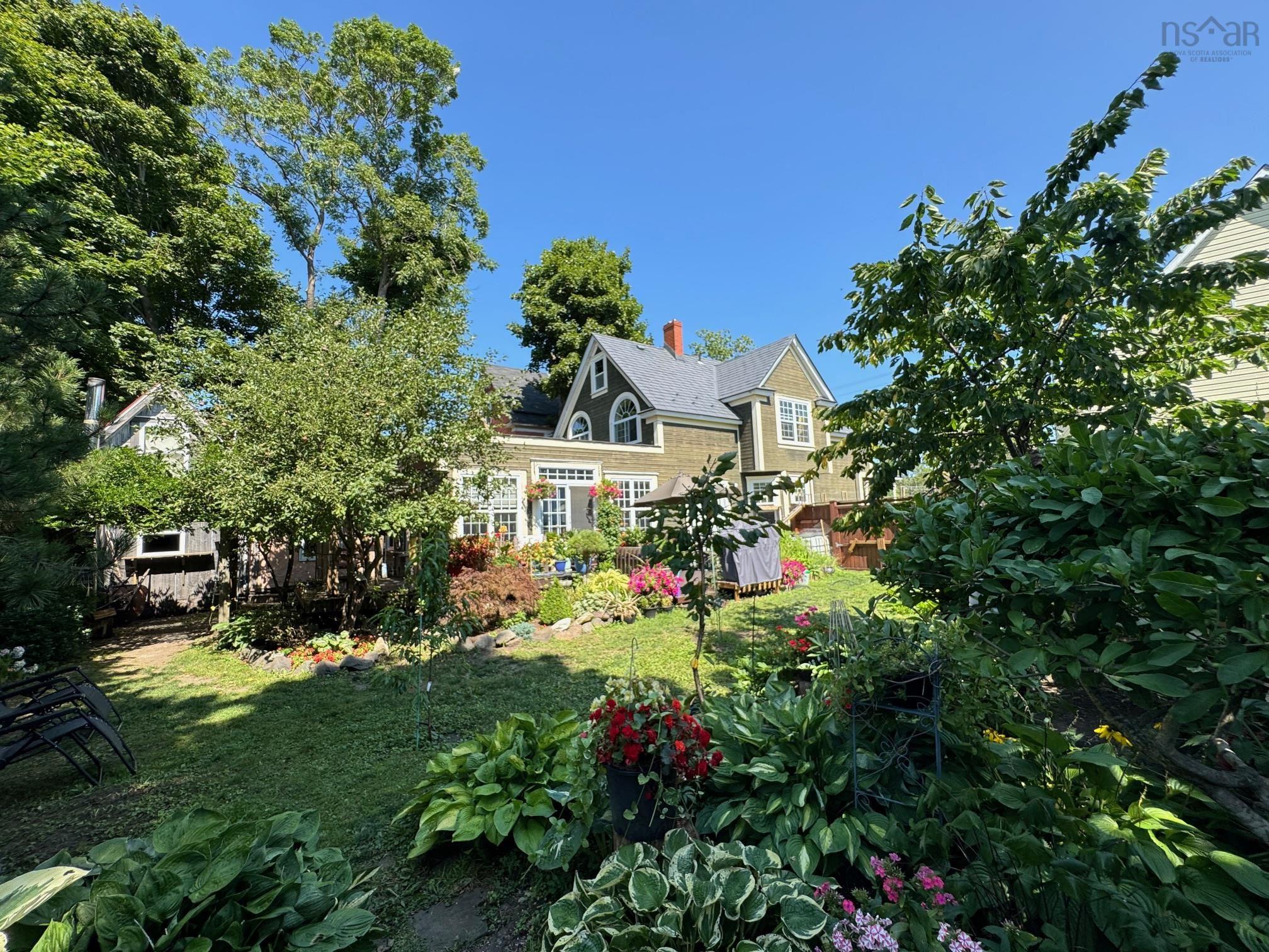 658 George Street 