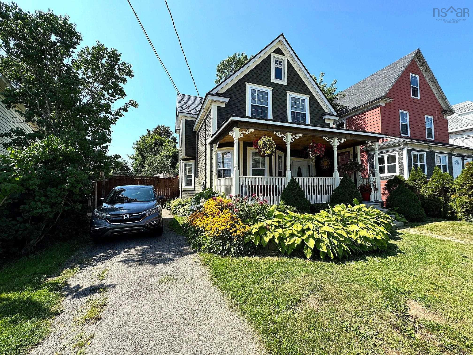 658 George Street 