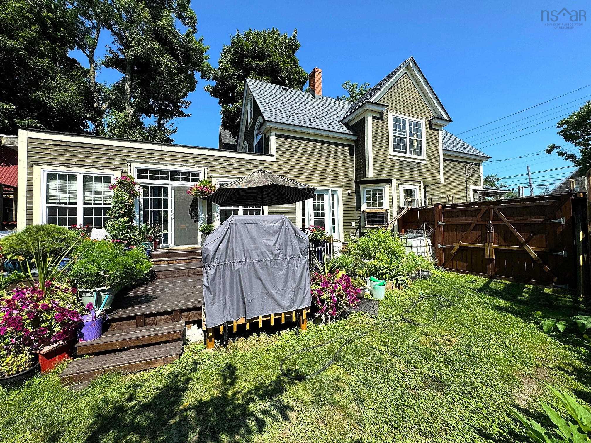 658 George Street 
