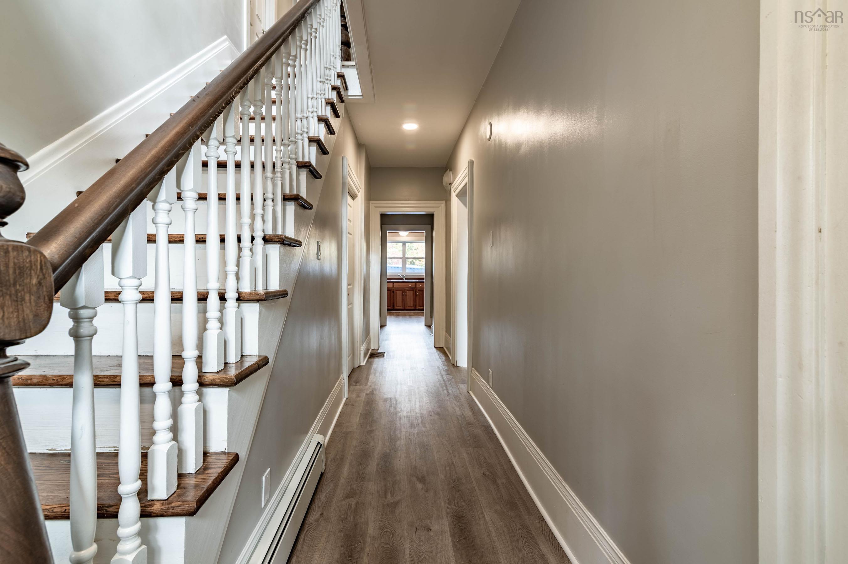 $499,900.00: 199 Main Street, Middleton