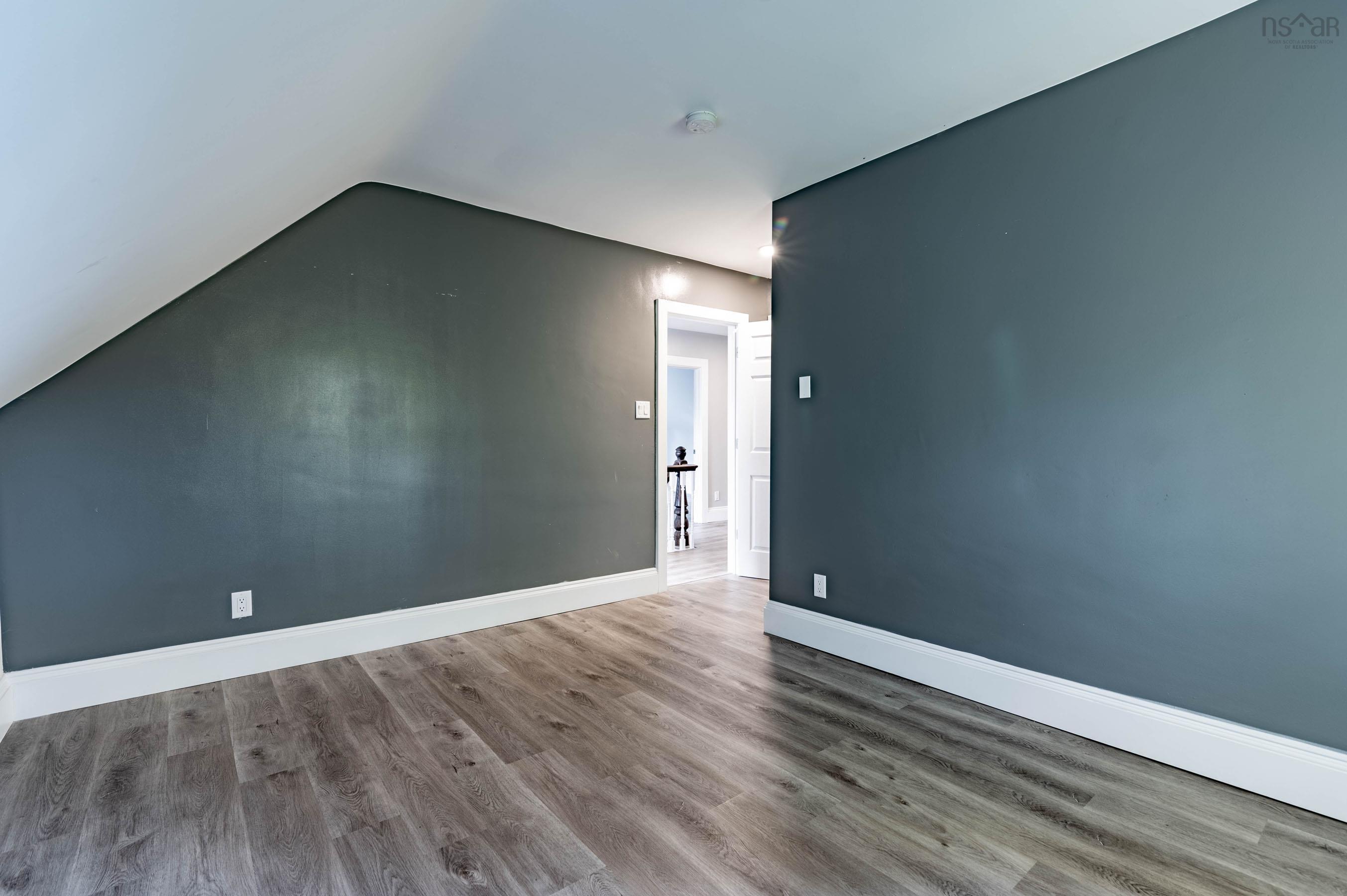 $499,900.00: 199 Main Street, Middleton