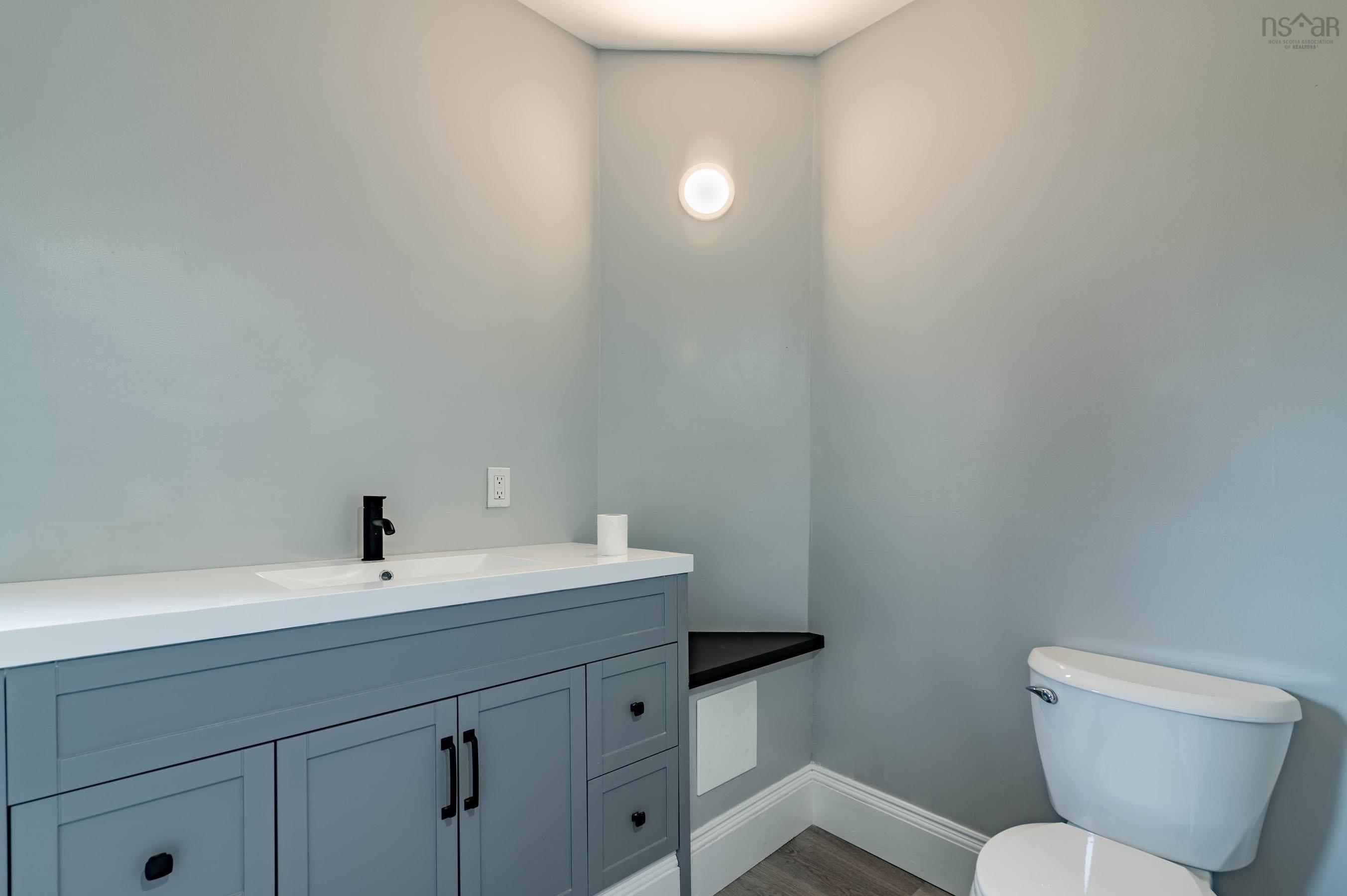 $499,900.00: 199 Main Street, Middleton