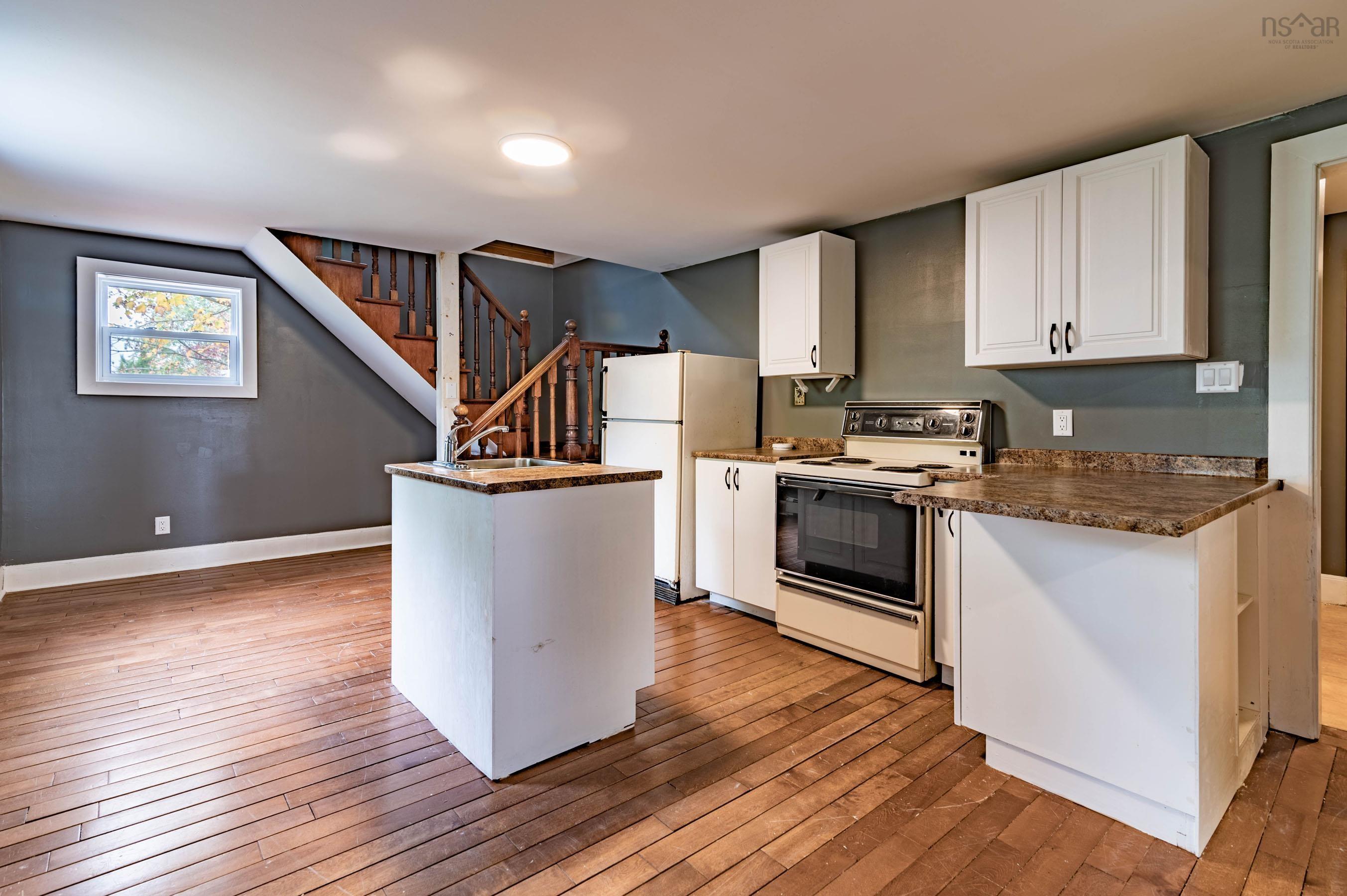 $499,900.00: 199 Main Street, Middleton