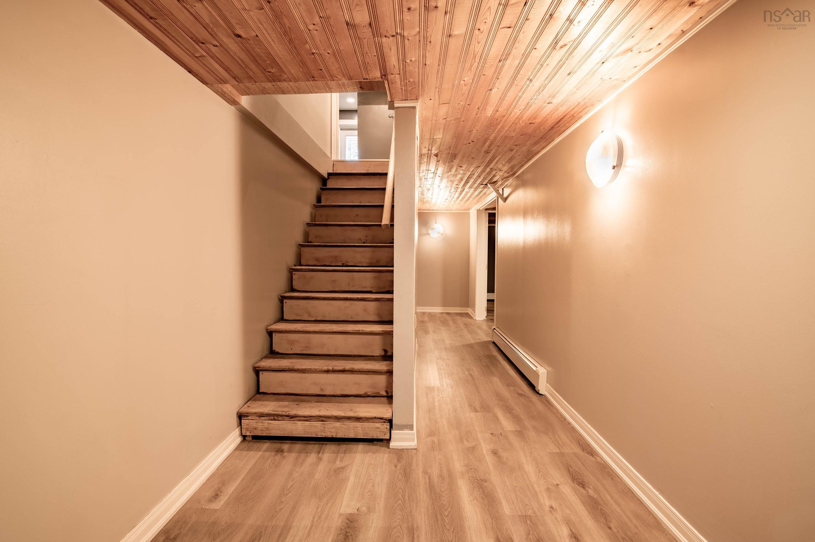 $499,900.00: 199 Main Street, Middleton