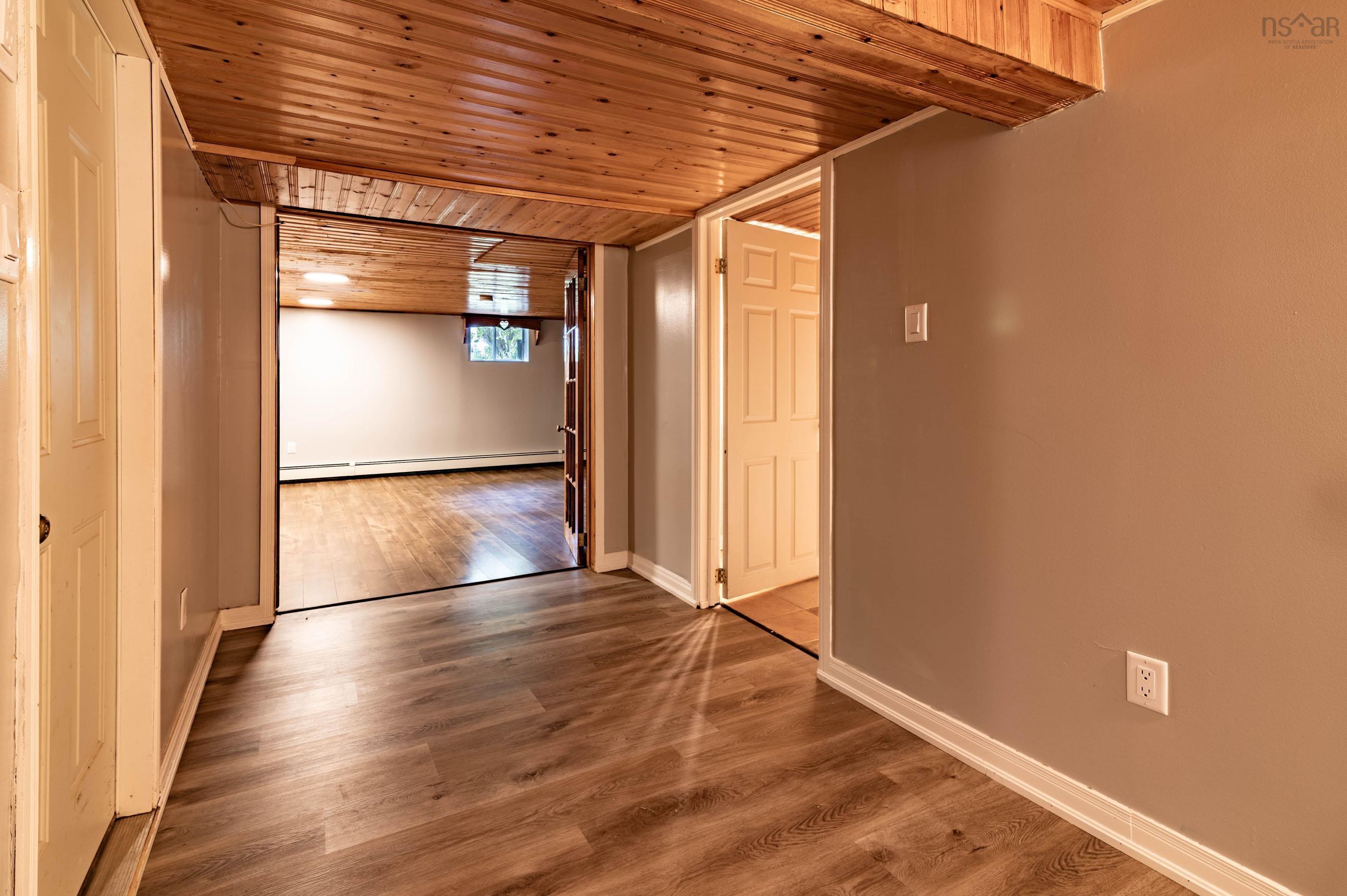 $499,900.00: 199 Main Street, Middleton