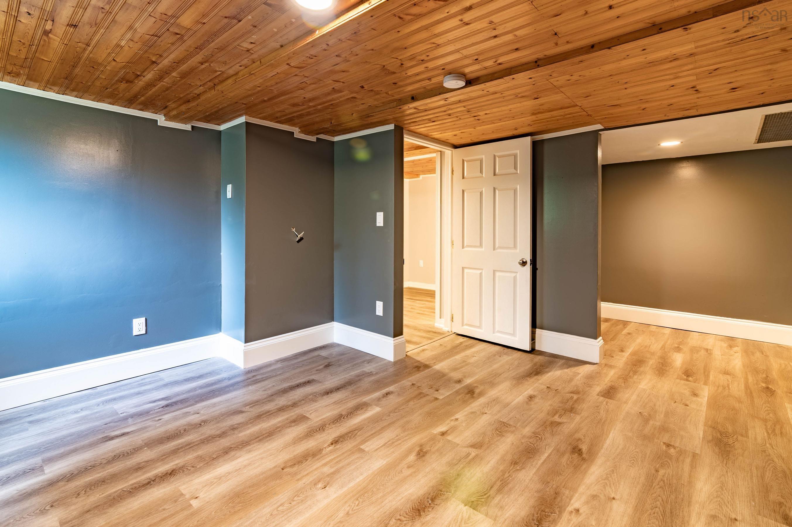 $499,900.00: 199 Main Street, Middleton