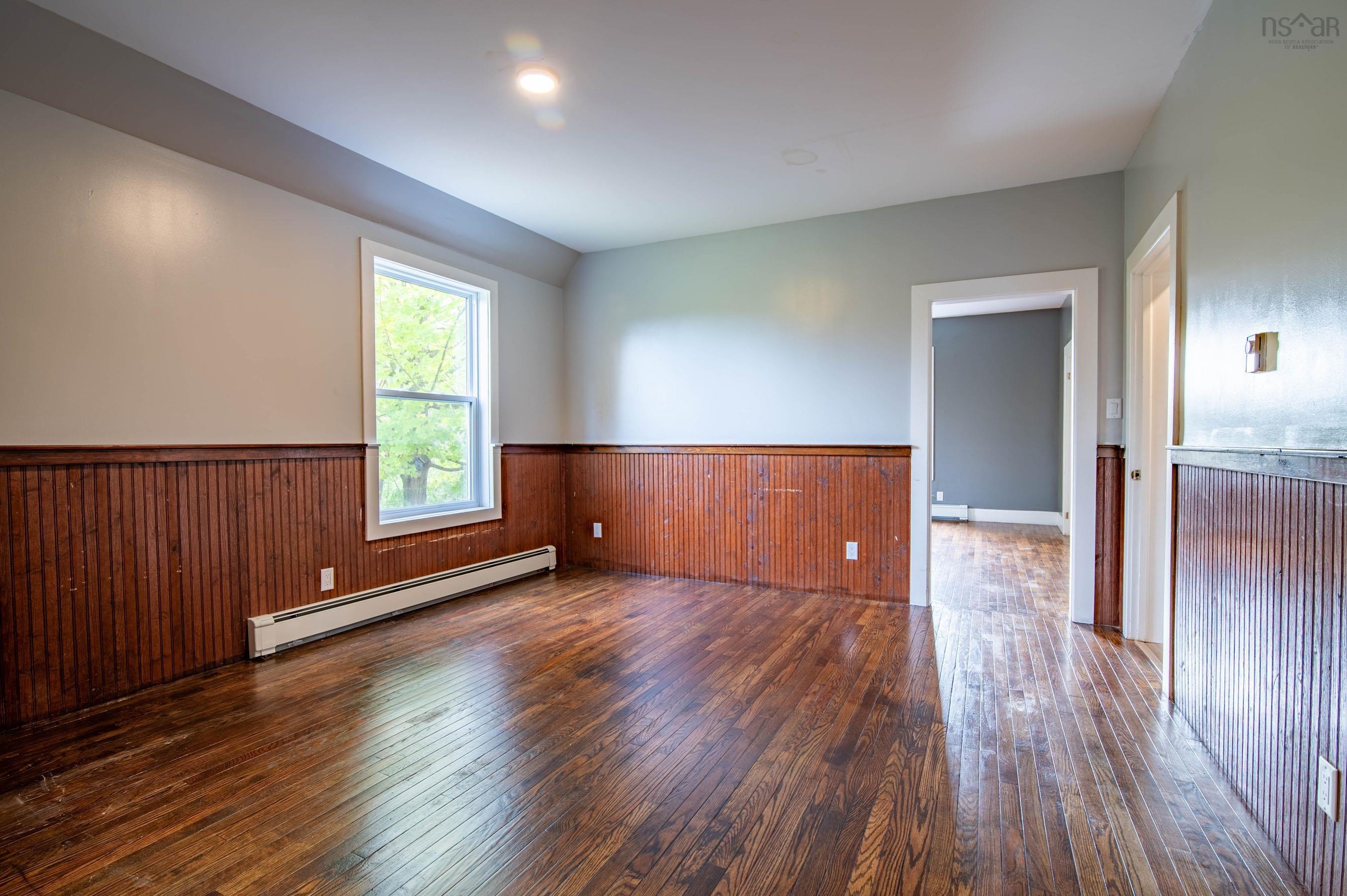 $499,900.00: 199 Main Street, Middleton