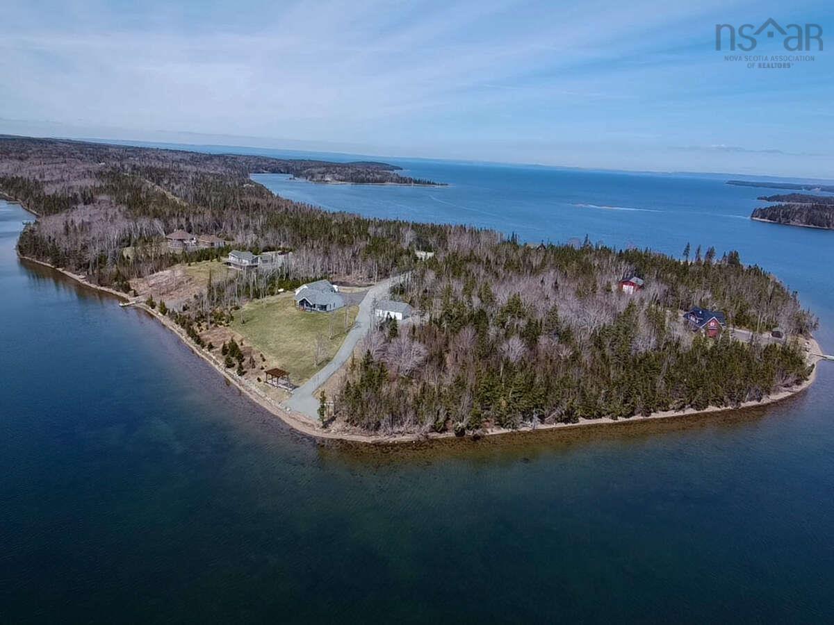 $680,000.00: 476 Maple Drive, Cape George