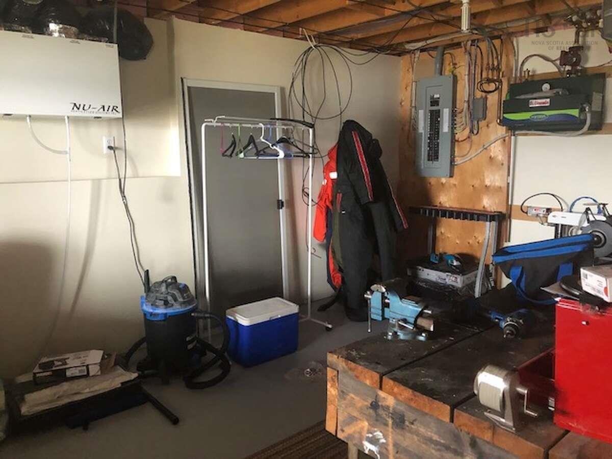 $680,000.00: 476 Maple Drive, Cape George