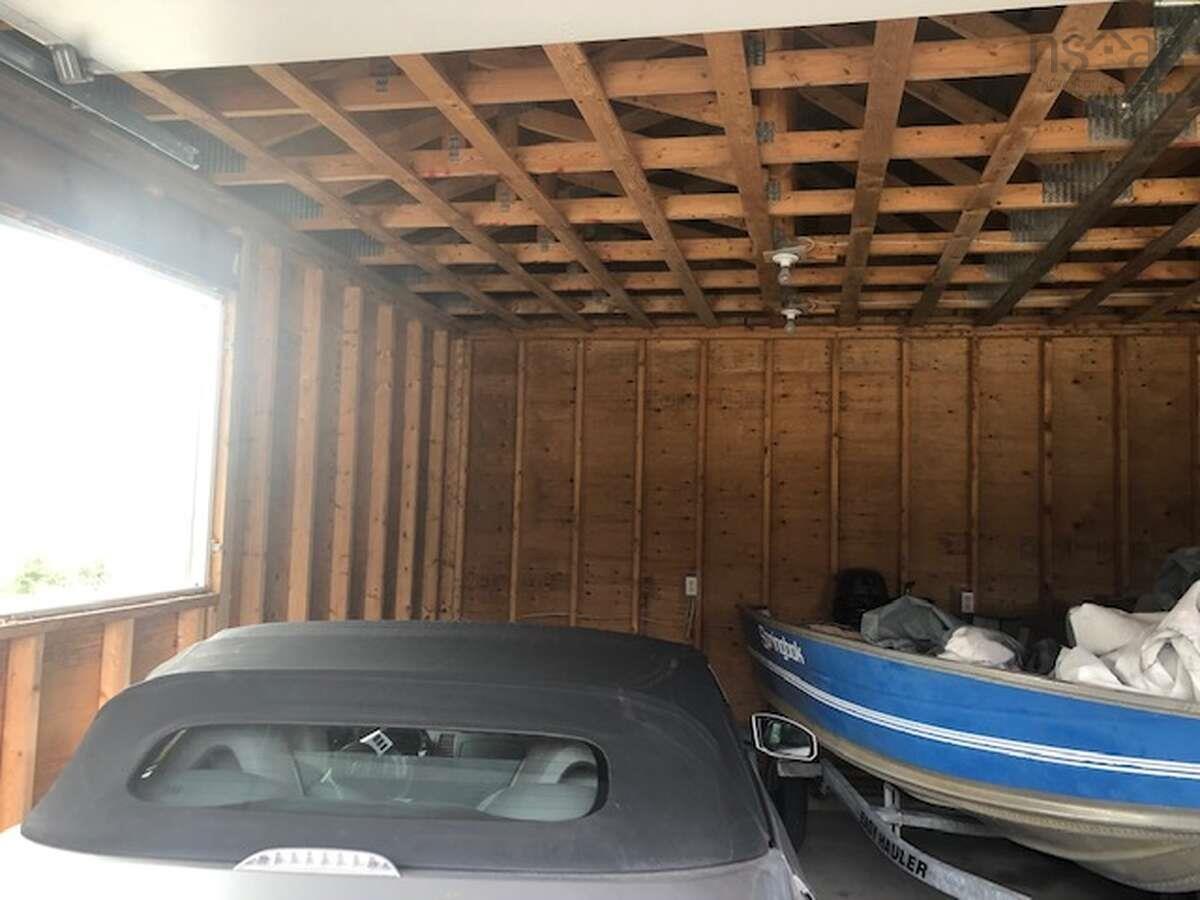 $680,000.00: 476 Maple Drive, Cape George