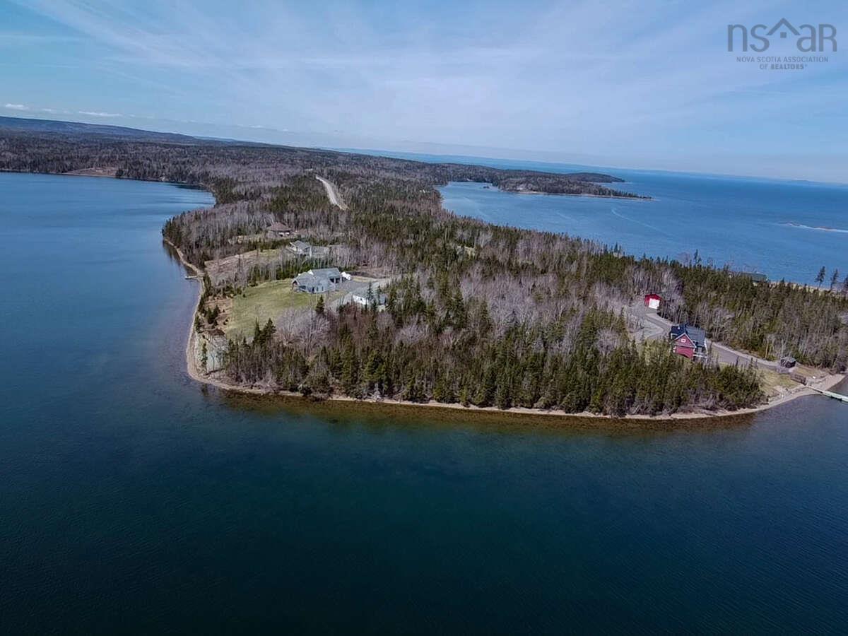 $680,000.00: 476 Maple Drive, Cape George