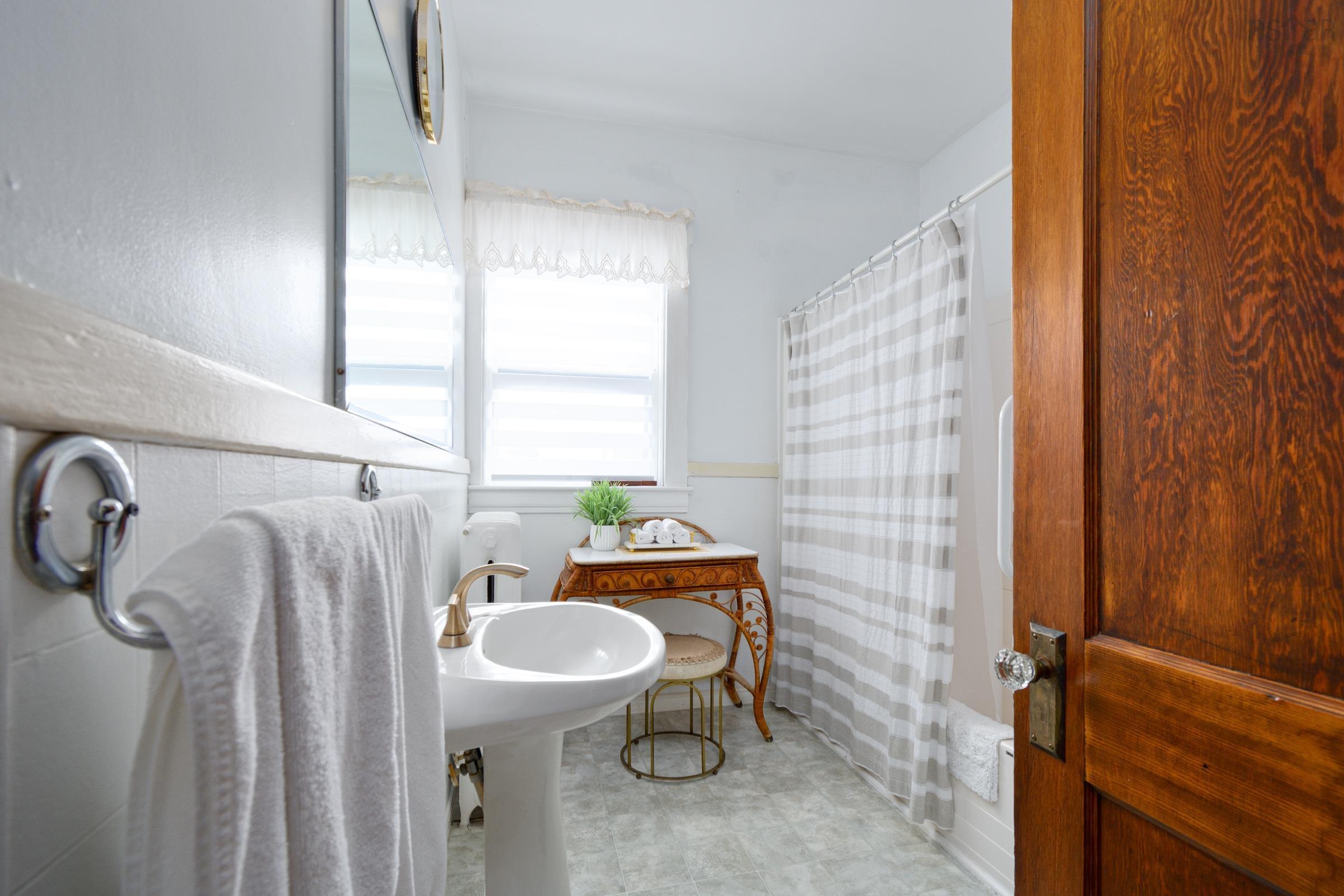 $825,000.00: 345 Esplanade Street, Sydney