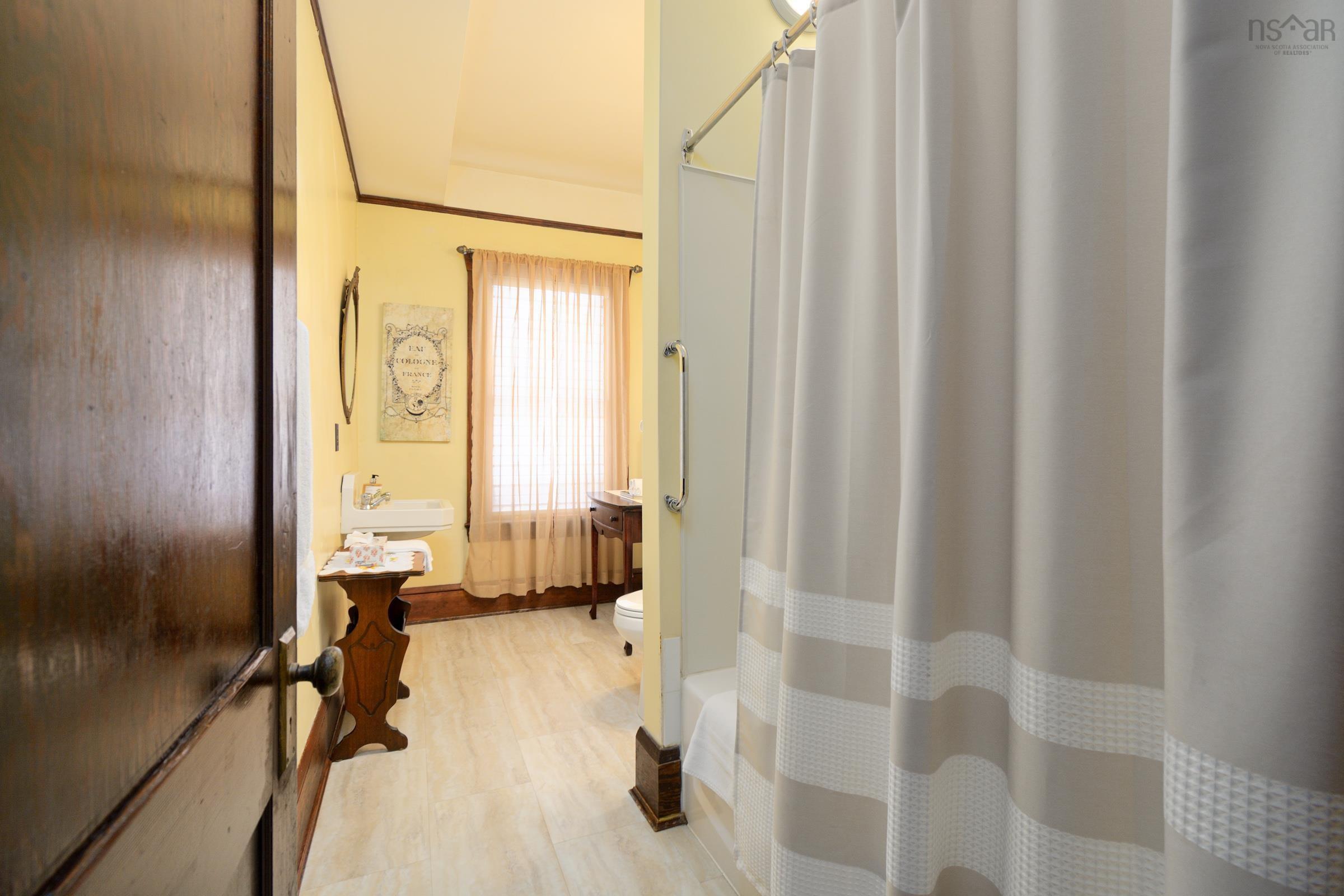 $825,000.00: 345 Esplanade Street, Sydney