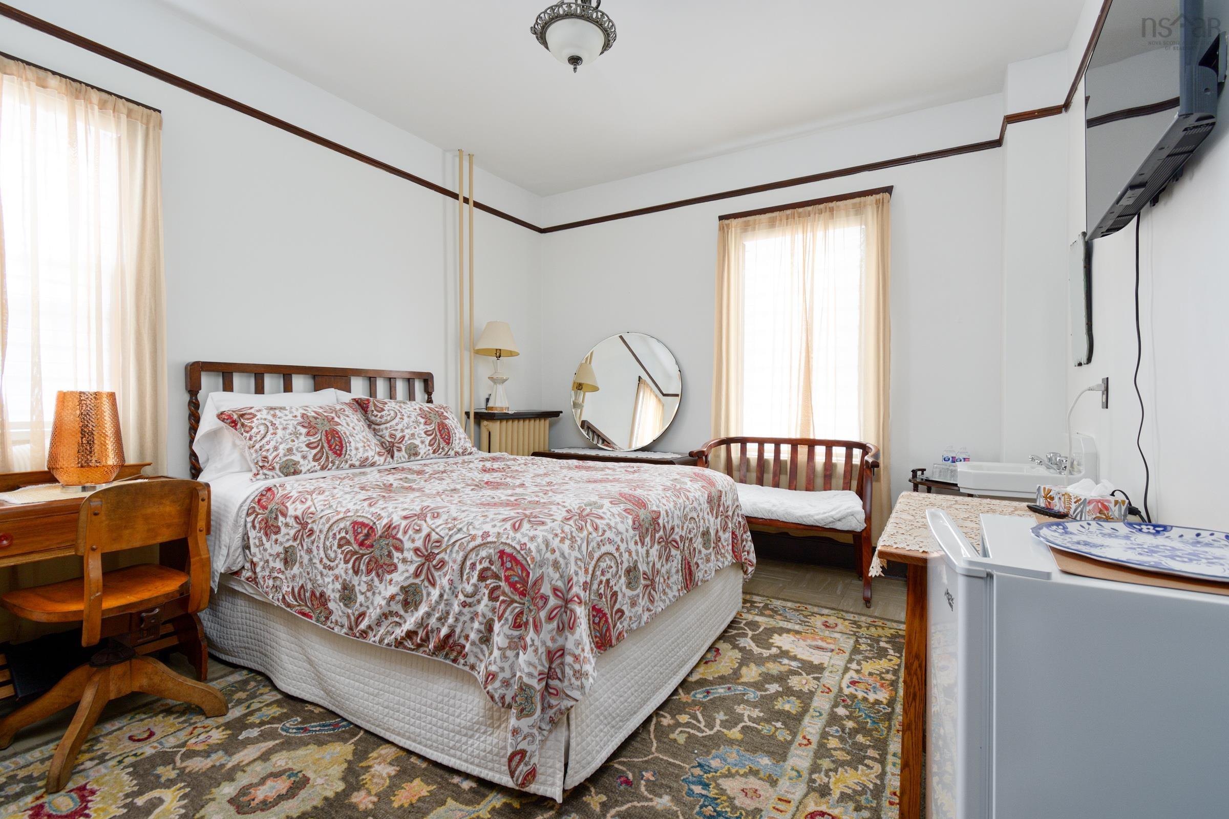 $825,000.00: 345 Esplanade Street, Sydney