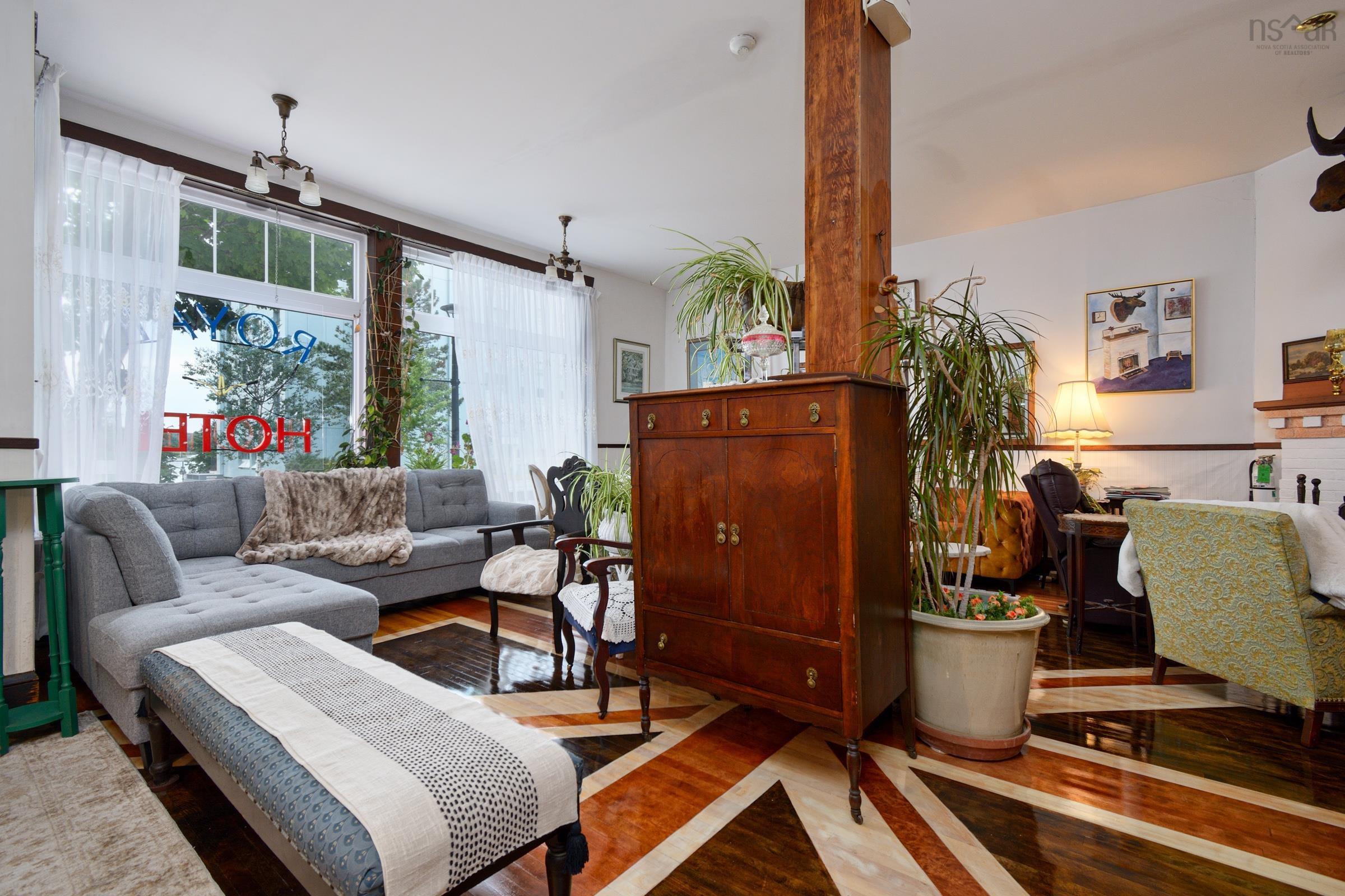 $825,000.00: 345 Esplanade Street, Sydney