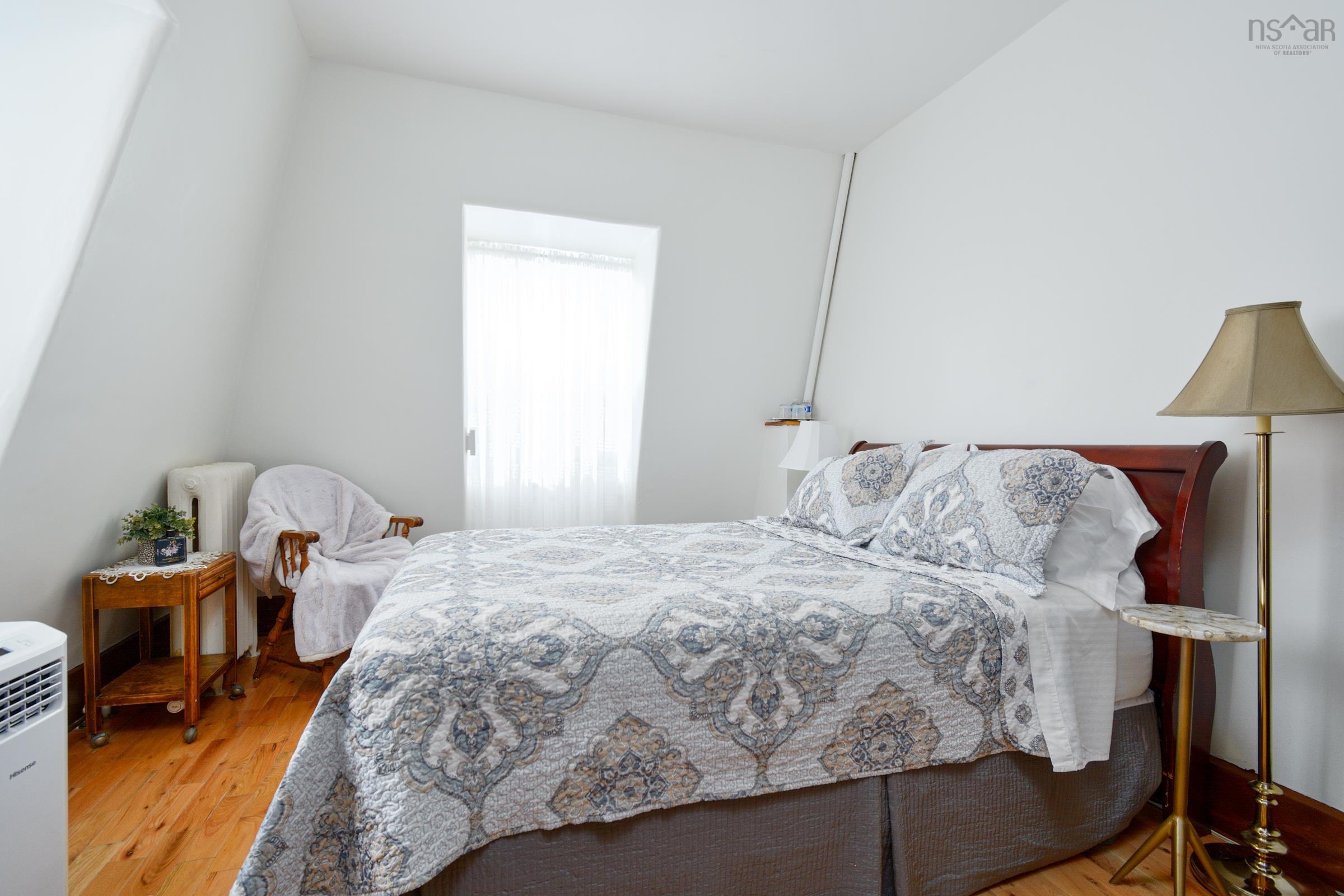 $825,000.00: 345 Esplanade Street, Sydney