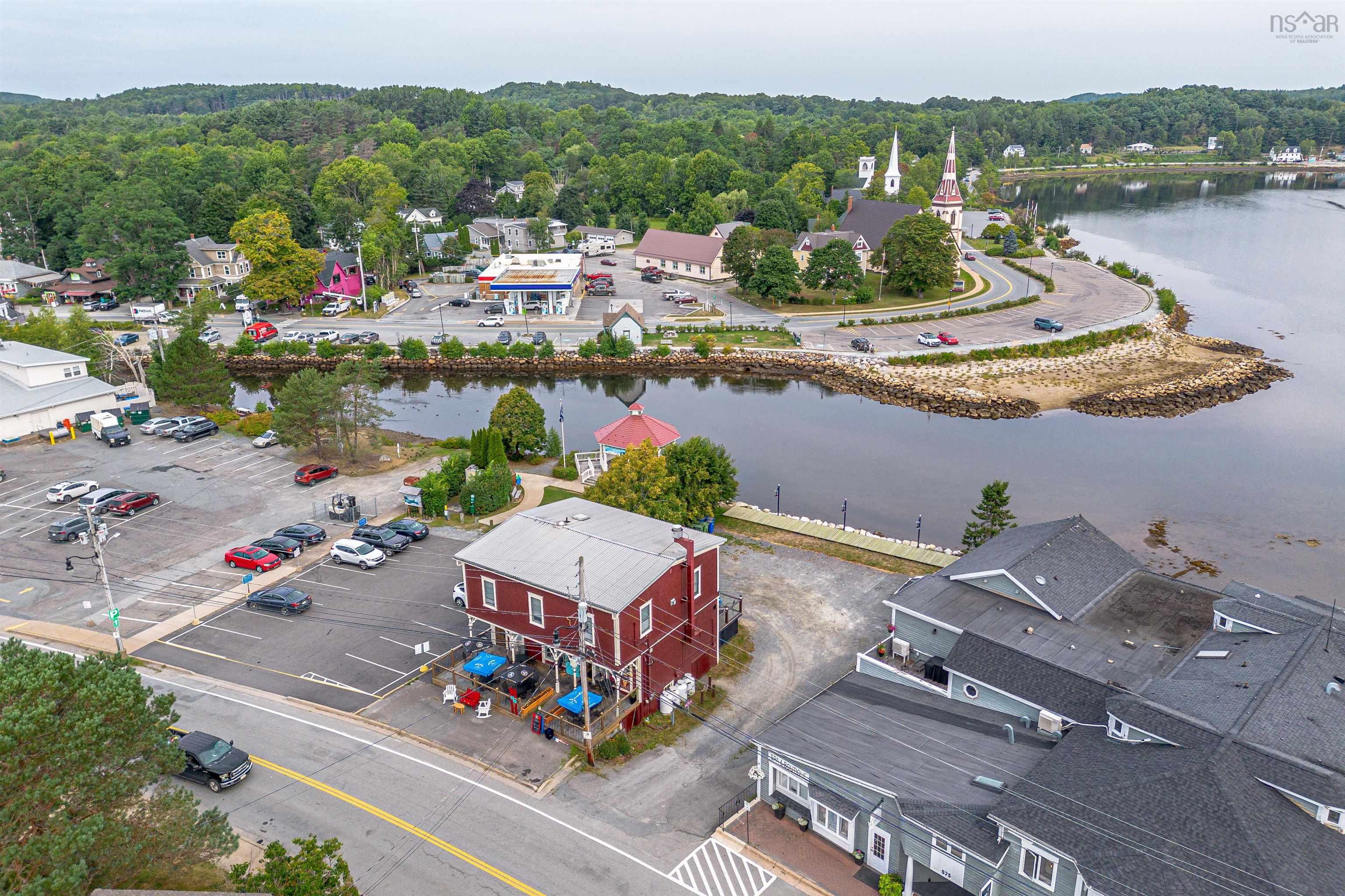 $1,299,000.00: 567 Main Street, Mahone Bay