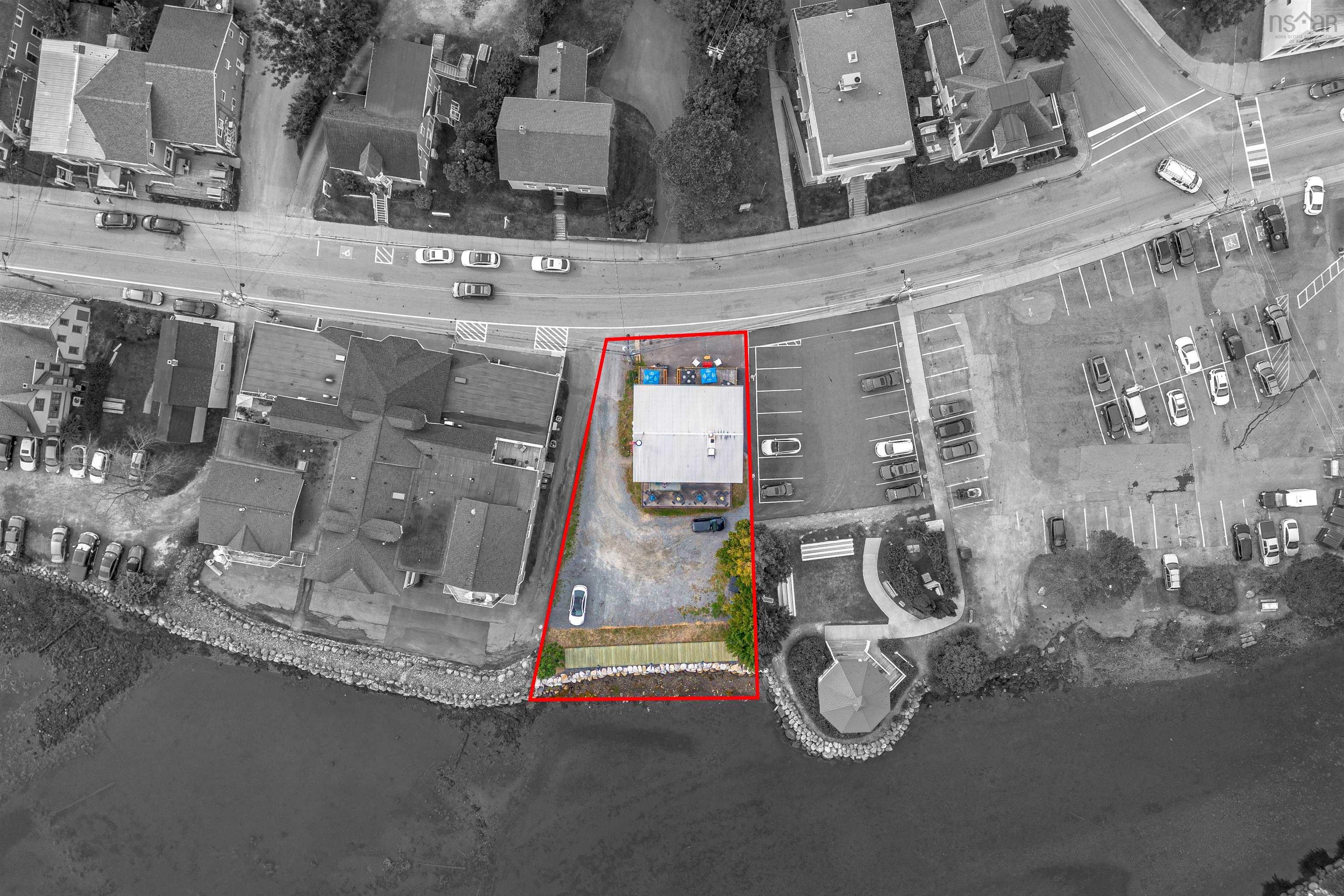 $1,299,000.00: 567 Main Street, Mahone Bay