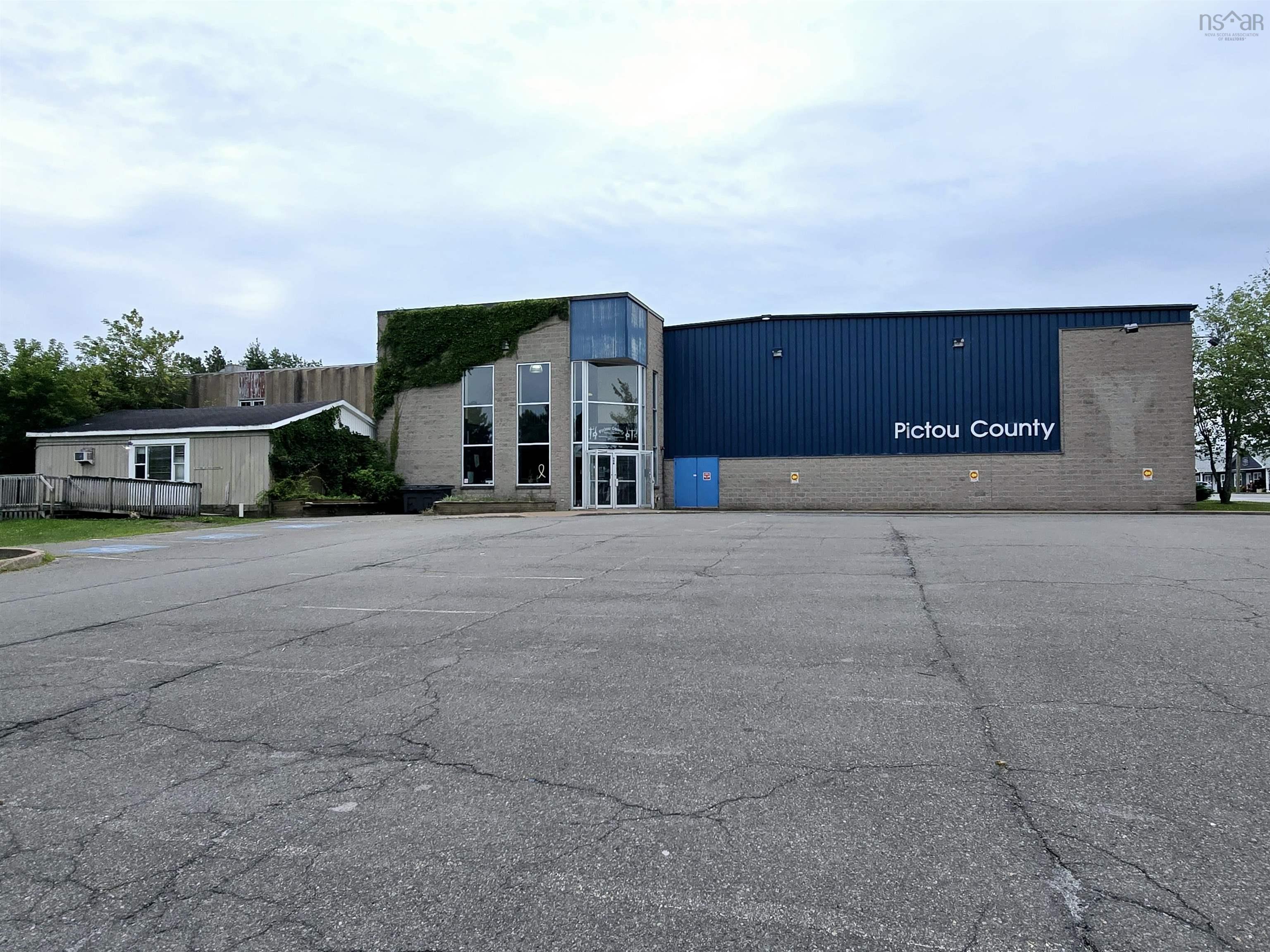 $720,000.00: 558 South Frederick Street, New Glasgow