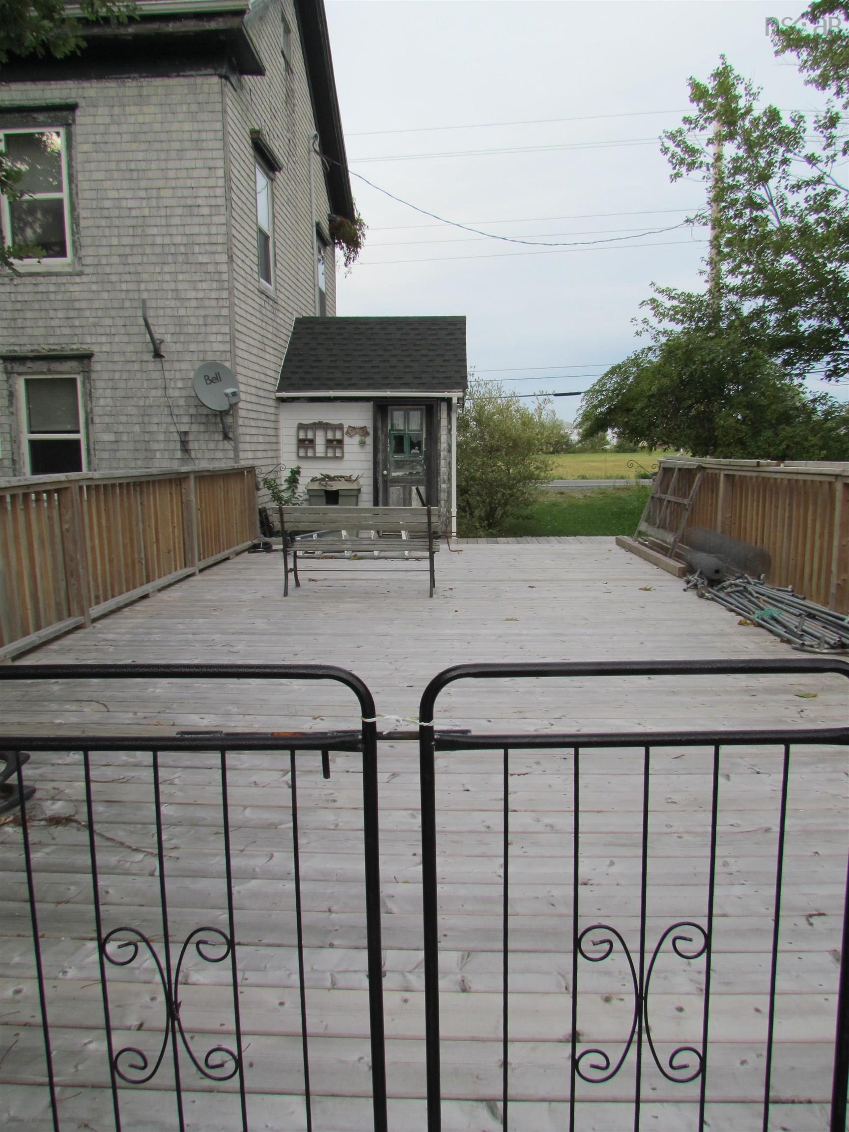 $180,000.00: 8894 Highway 215, Maitland