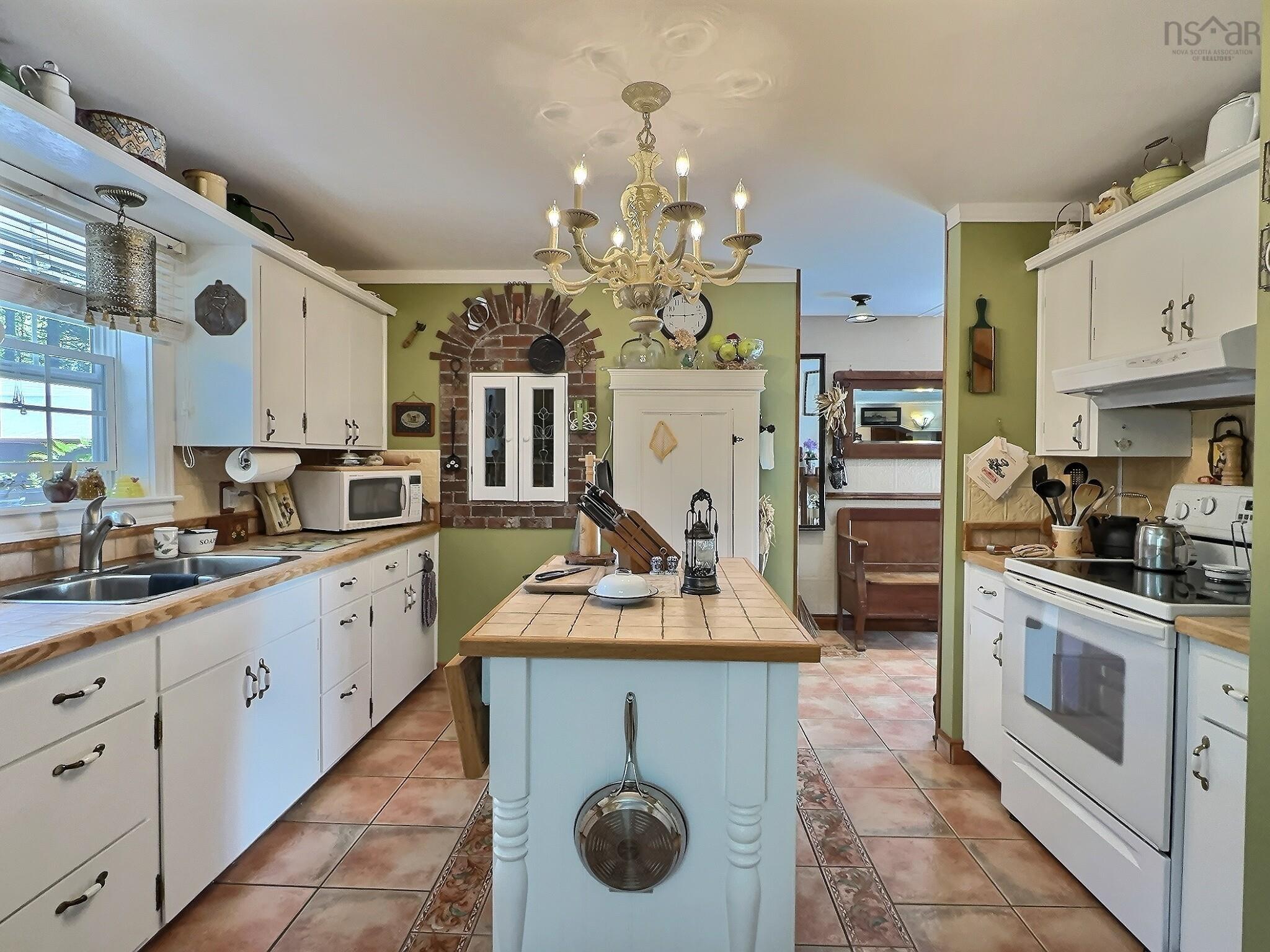 $489,000.00: 61 Franklin Drive, Truro