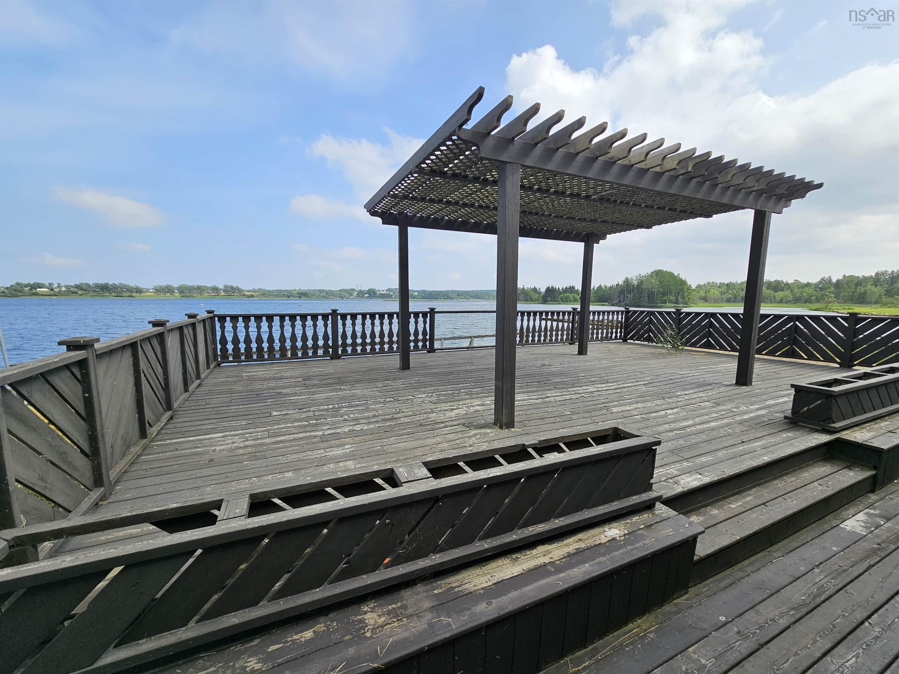 $540,000.00: 29 Hillside Boularderie Road, Groves Point