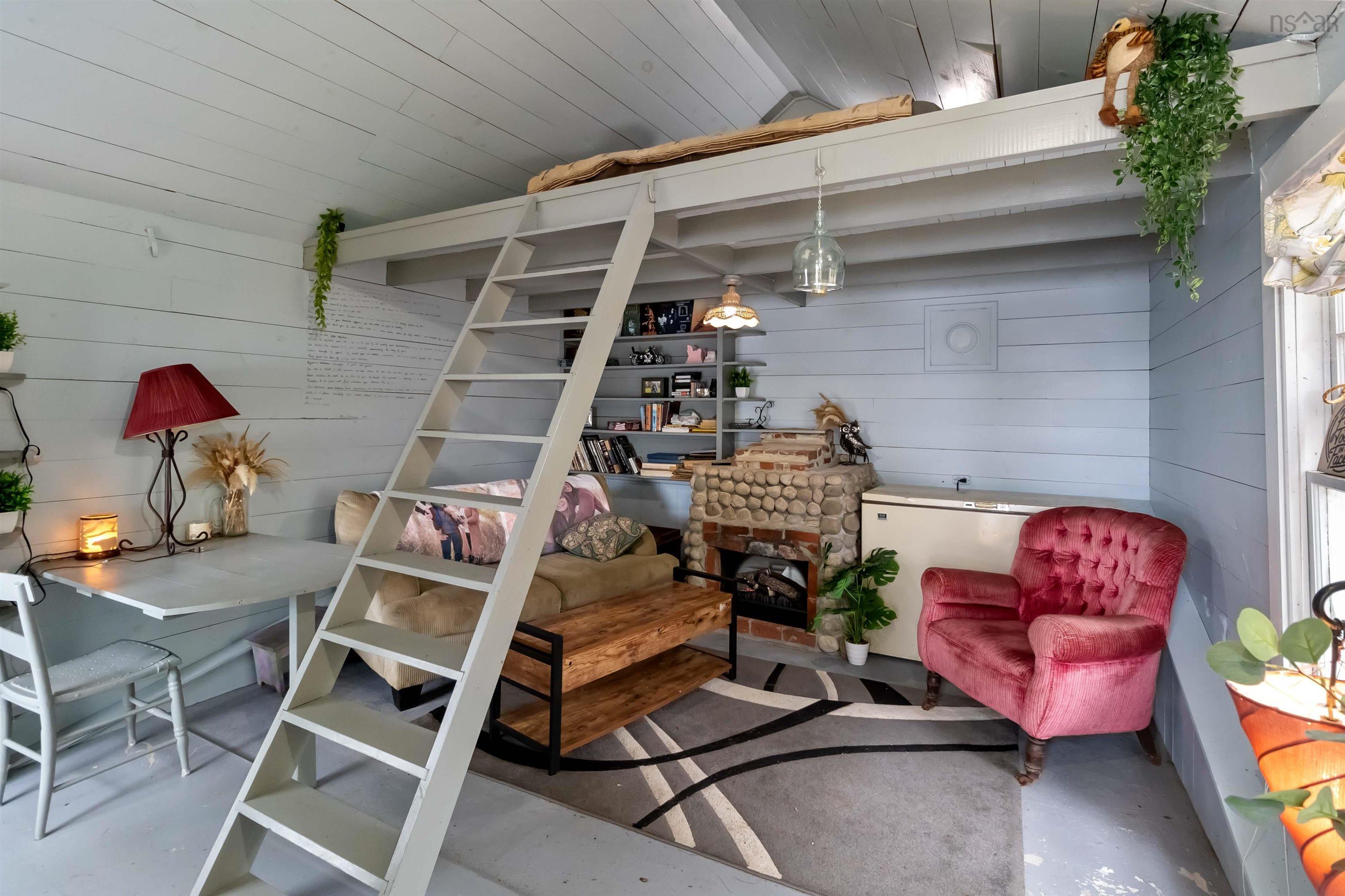 $597,000.00: 7602 Highway 8, South Brookfield