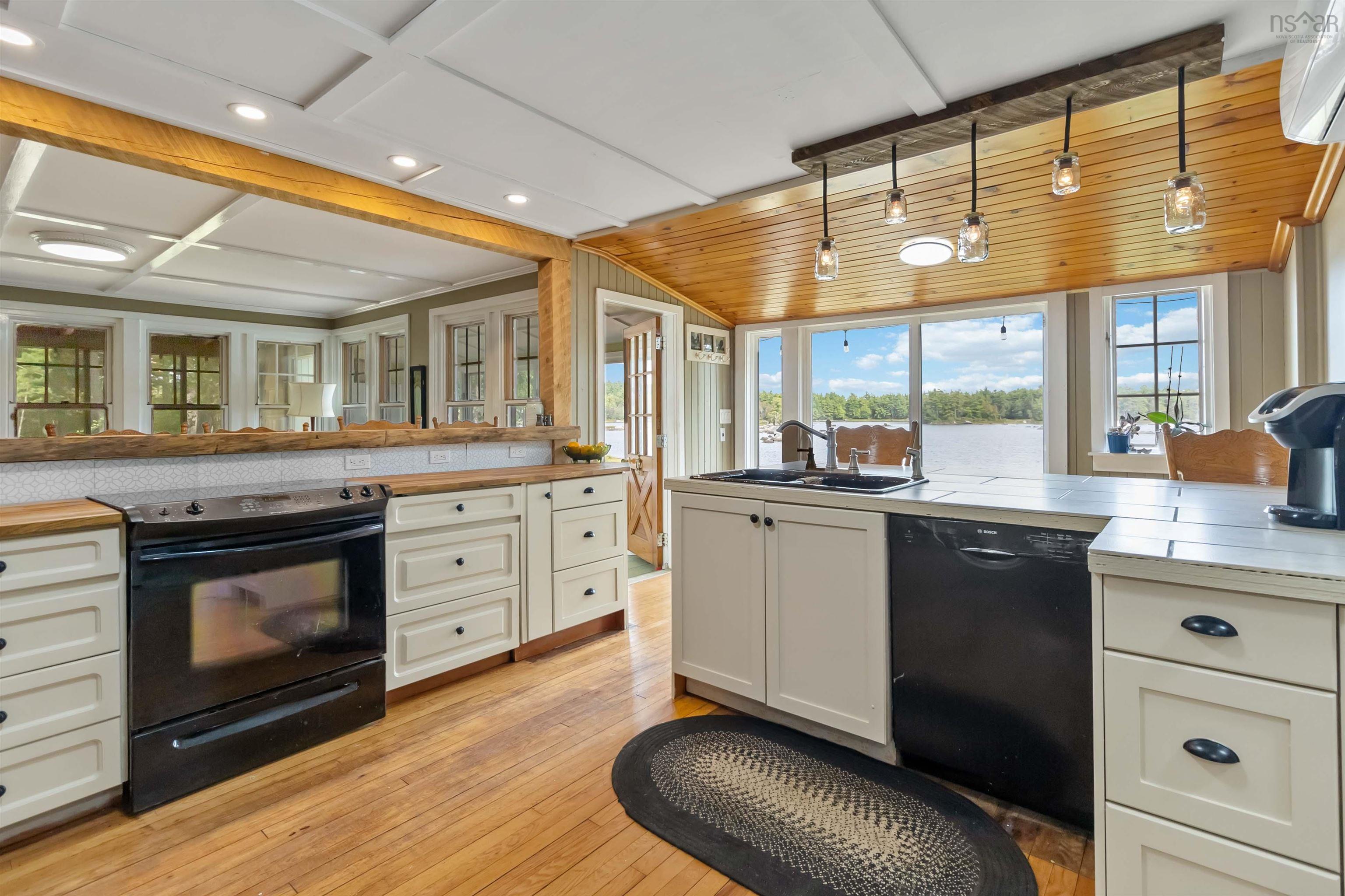 $597,000.00: 7602 Highway 8, South Brookfield