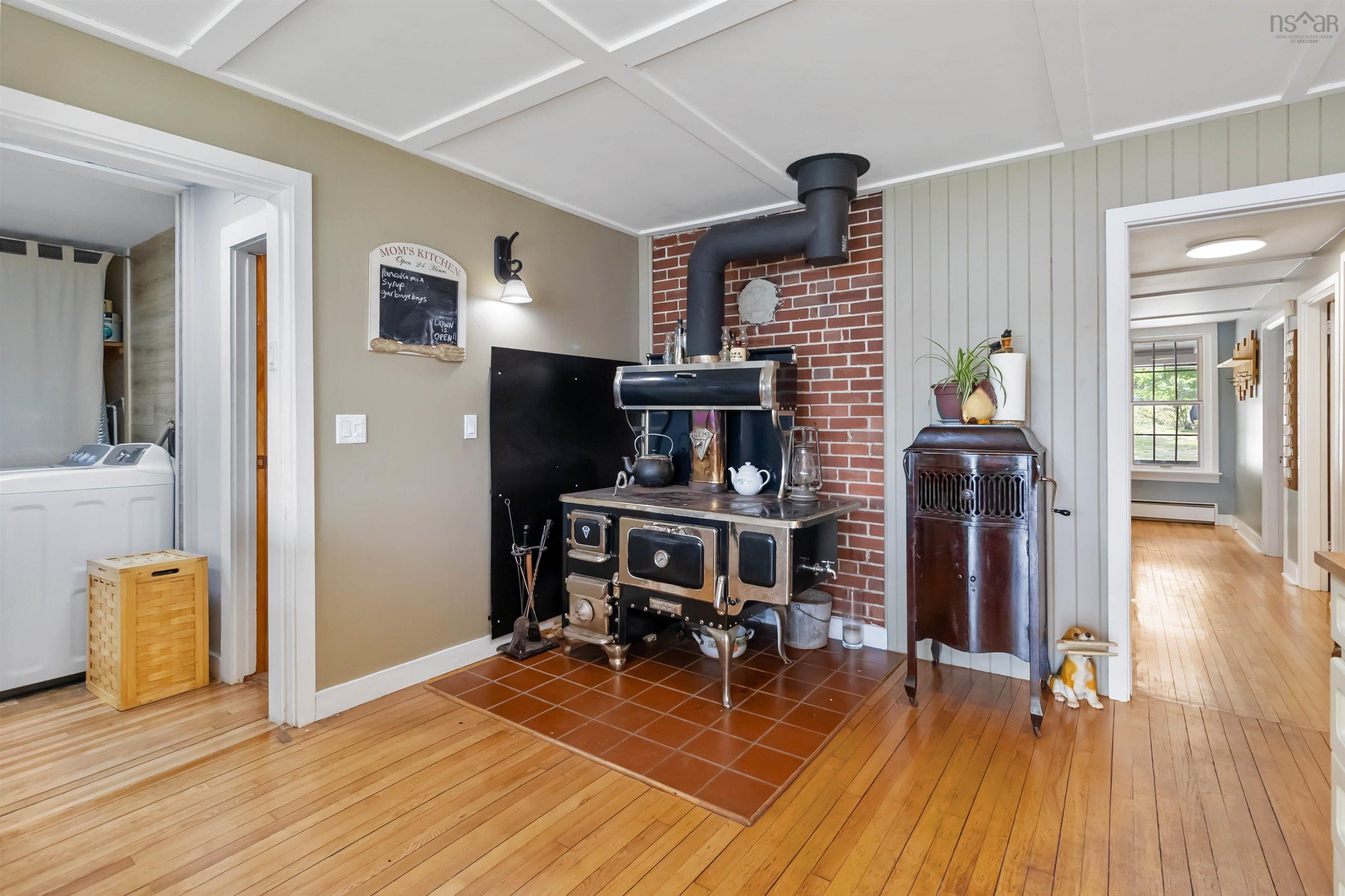 $597,000.00: 7602 Highway 8, South Brookfield