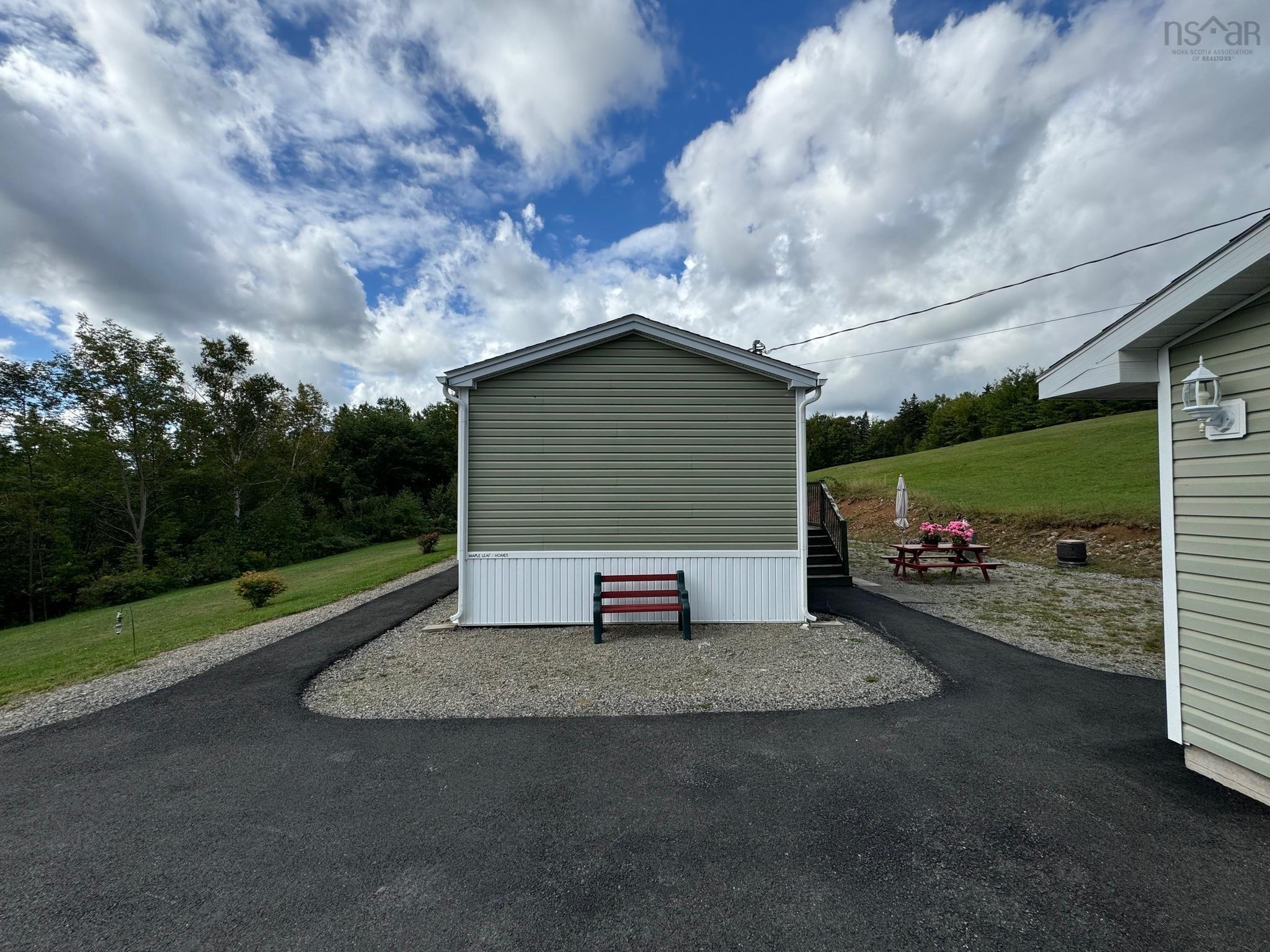 $398,000.00: 10335 Highway 105, Aberdeen