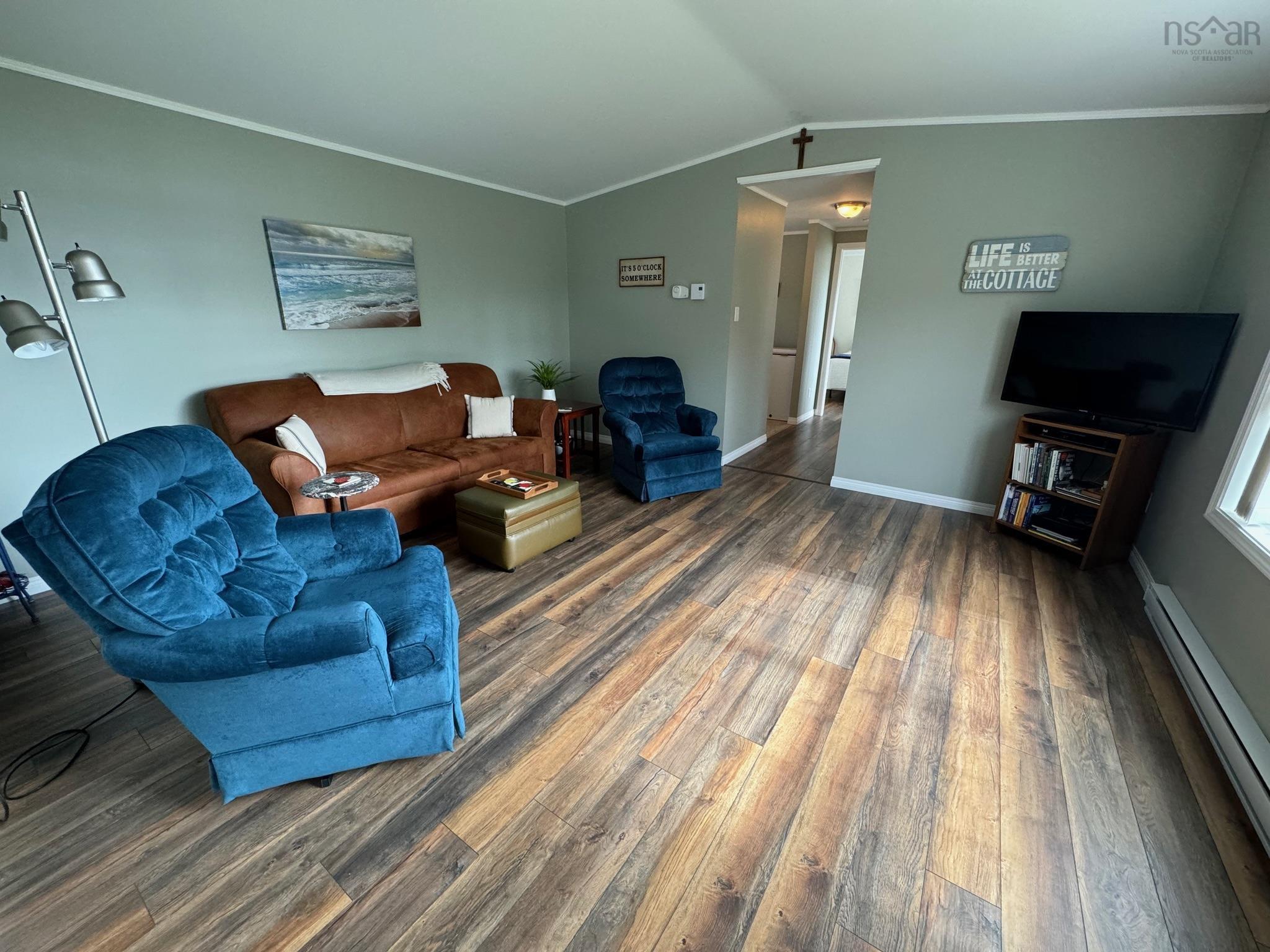 $398,000.00: 10335 Highway 105, Aberdeen