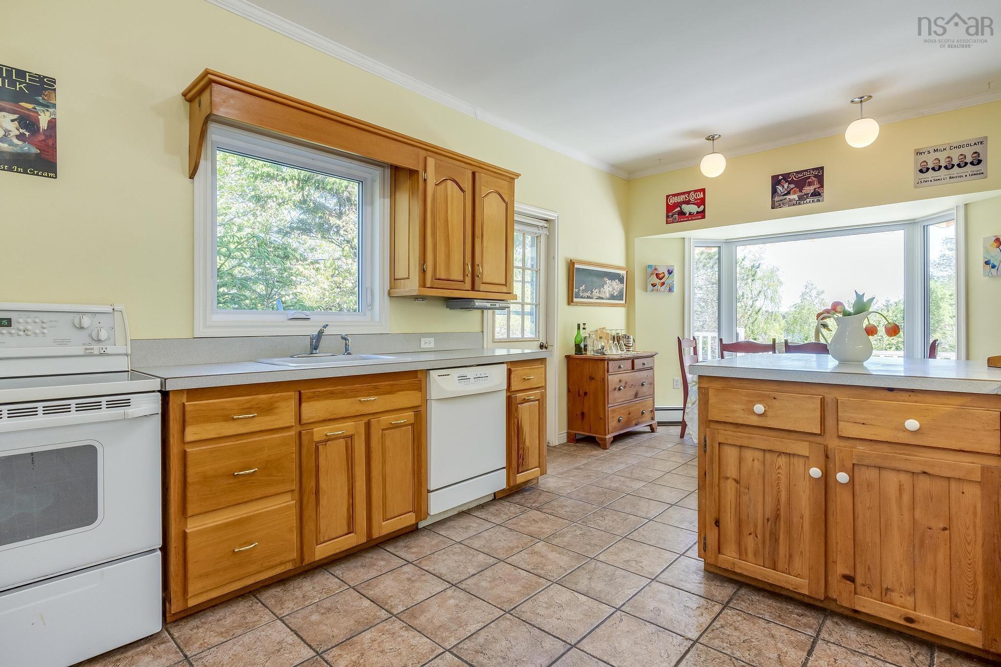 $899,900.00: 6146 St Margaret