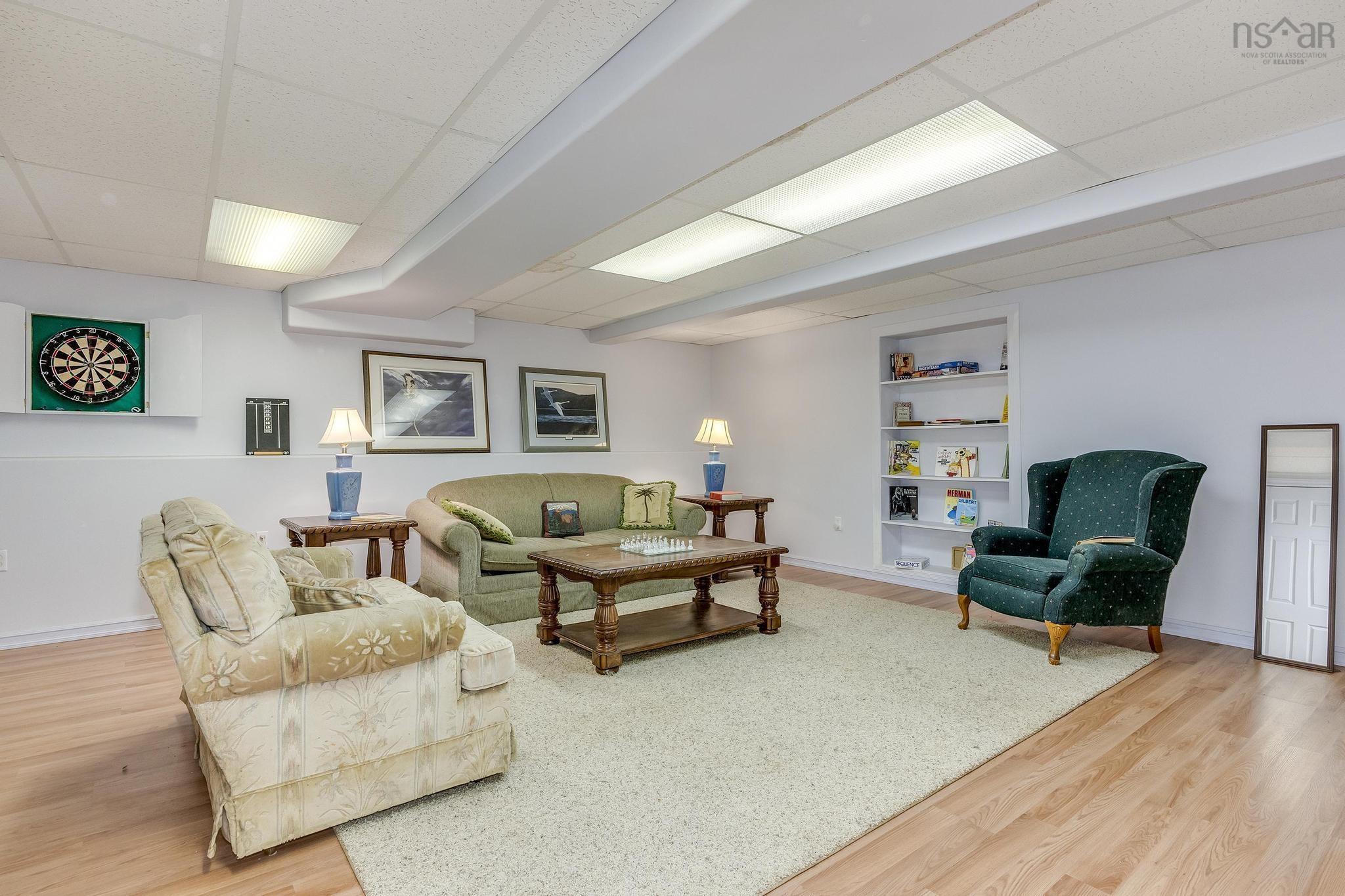 $899,900.00: 6146 St Margaret